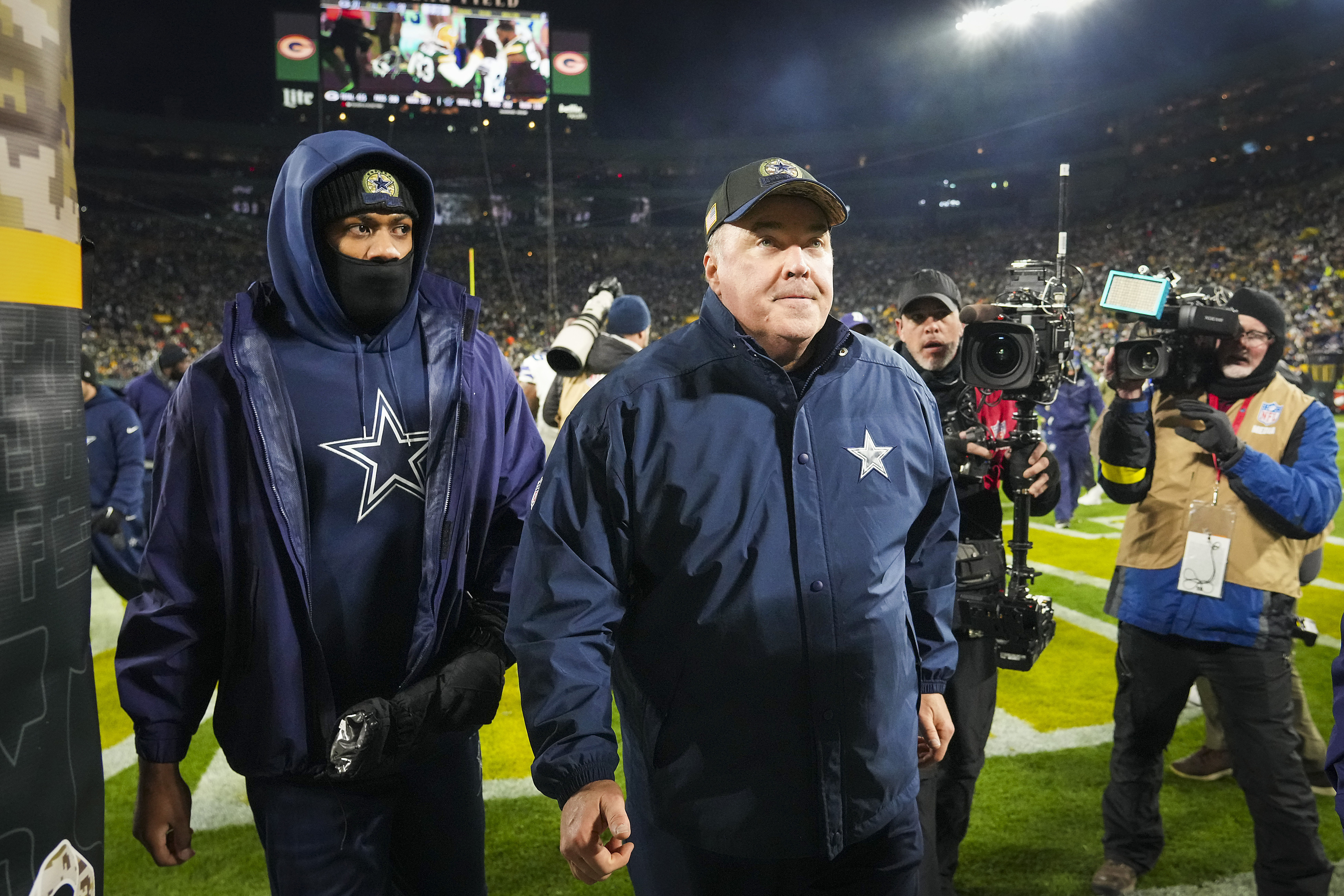 Former Dallas Cowboys Players Believes Lack Of Leadership Is Behind Their  Poor Form - EssentiallySports