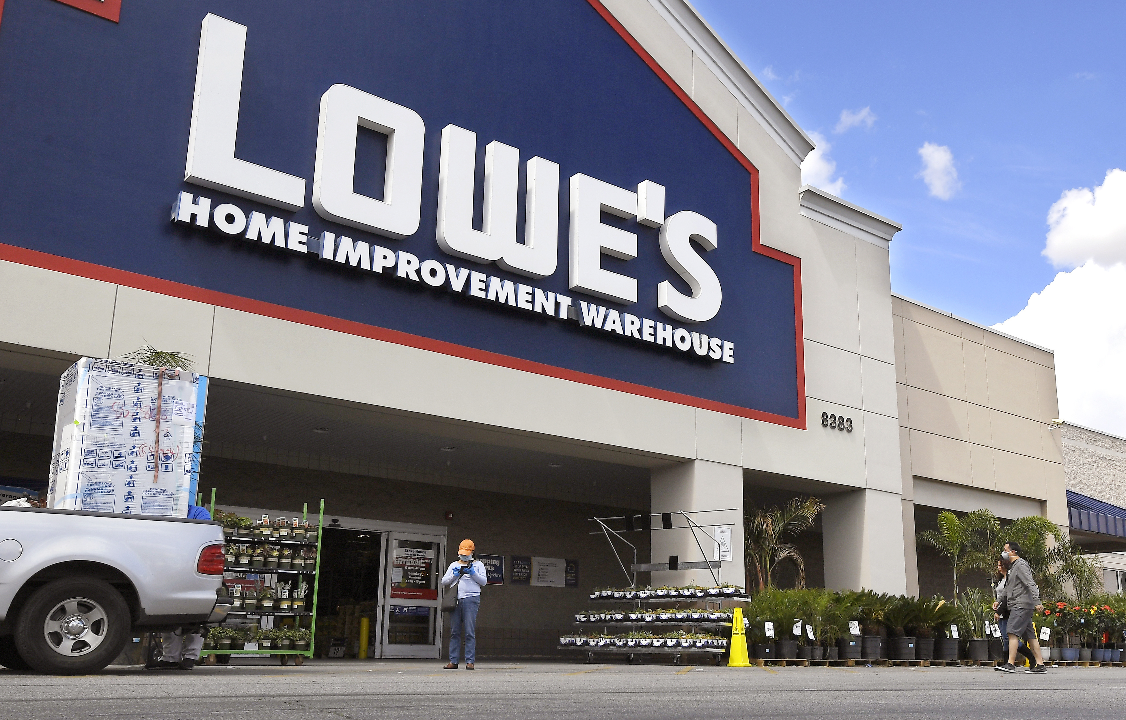 Image of Lowes store