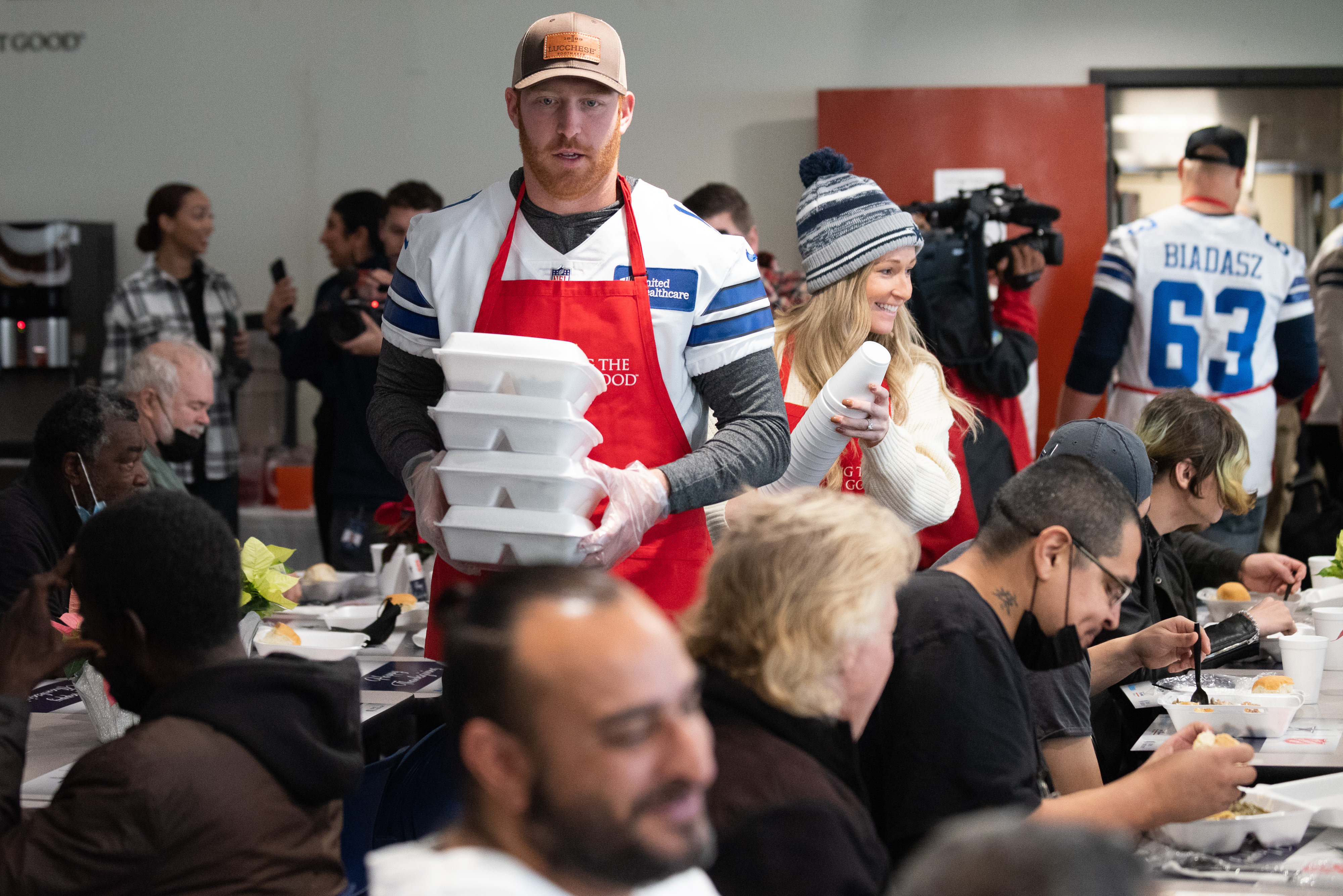 Cowboys hand out early Thanksgiving meals at Dallas and Fort Worth  Salvation Army centers