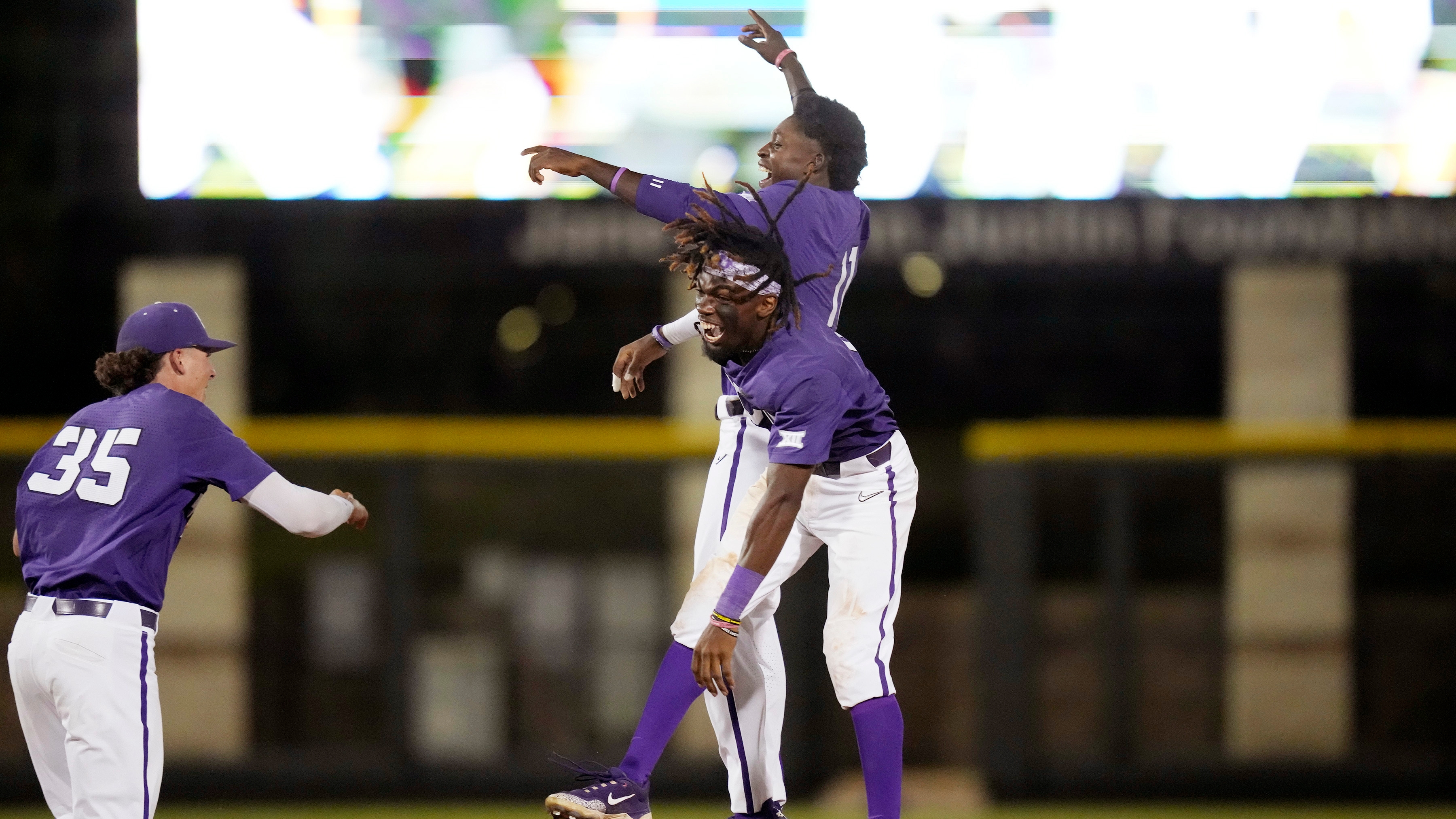 Baseball: Eight TCU players sign contracts with MLB teams - Frogs