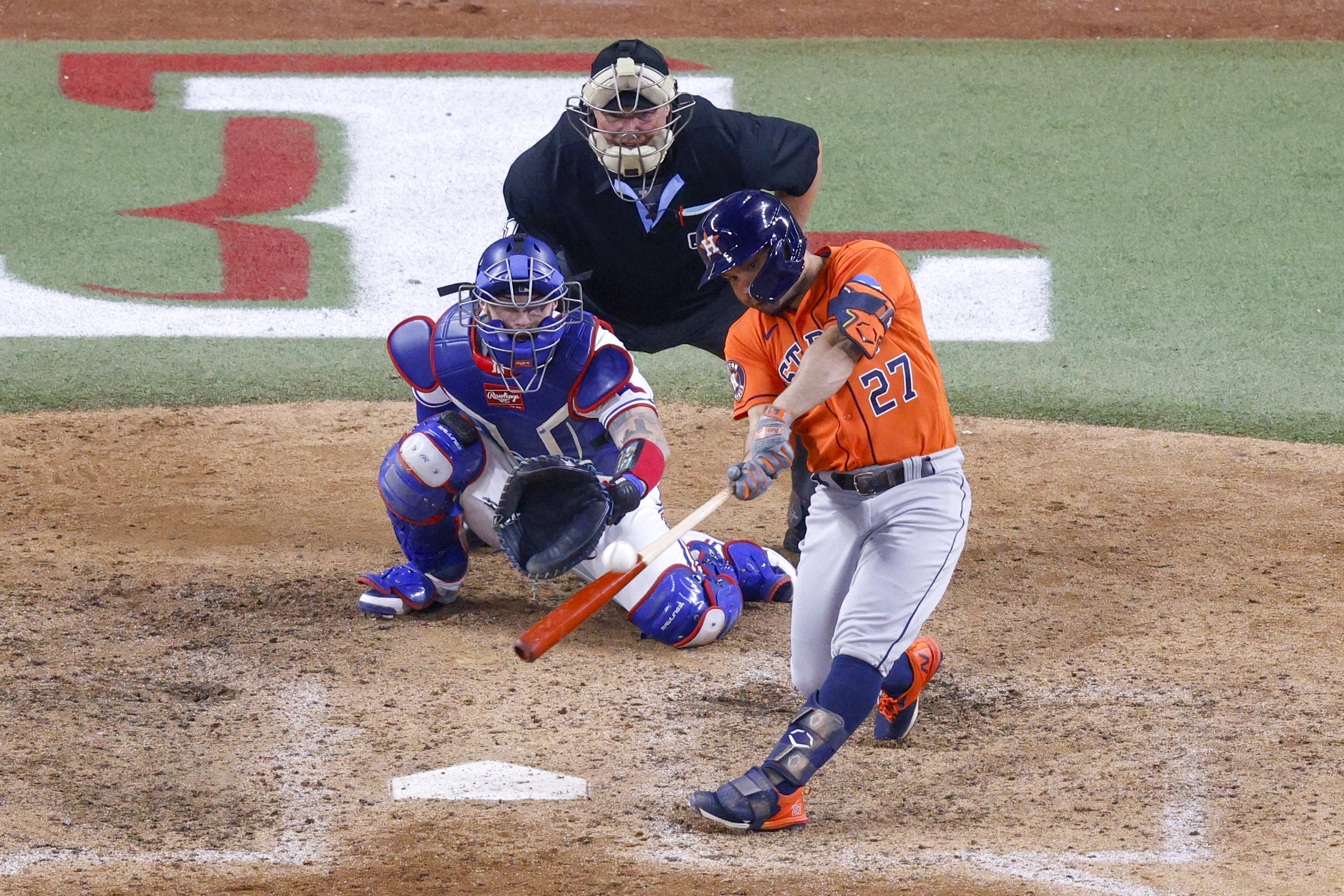 José Altuve, Astros ride emotional high following dust-up with Rangers in  ALCS Game 5