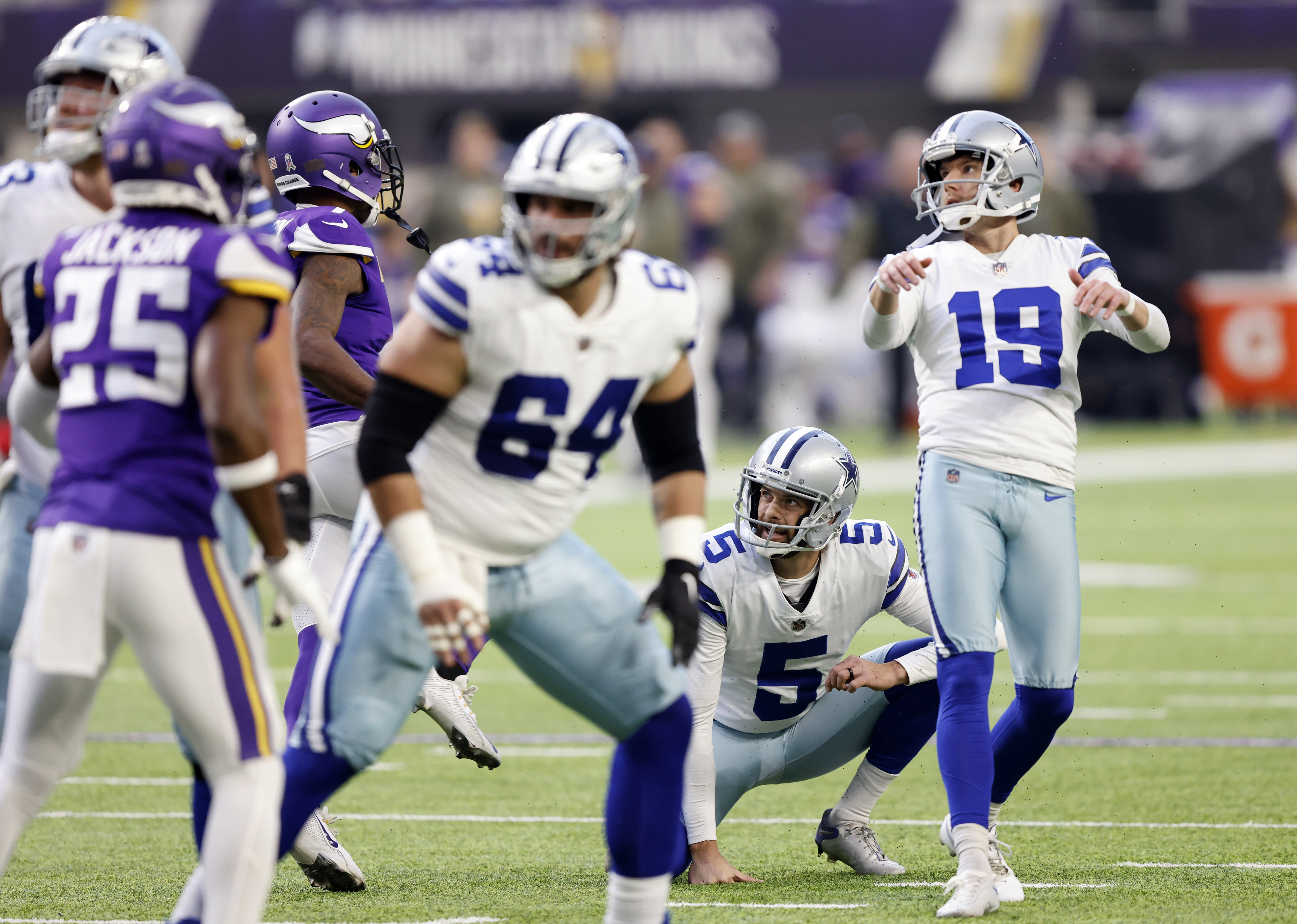 Broncos, Former Cowboys Kicker Brett Maher Reportedly Agree To One