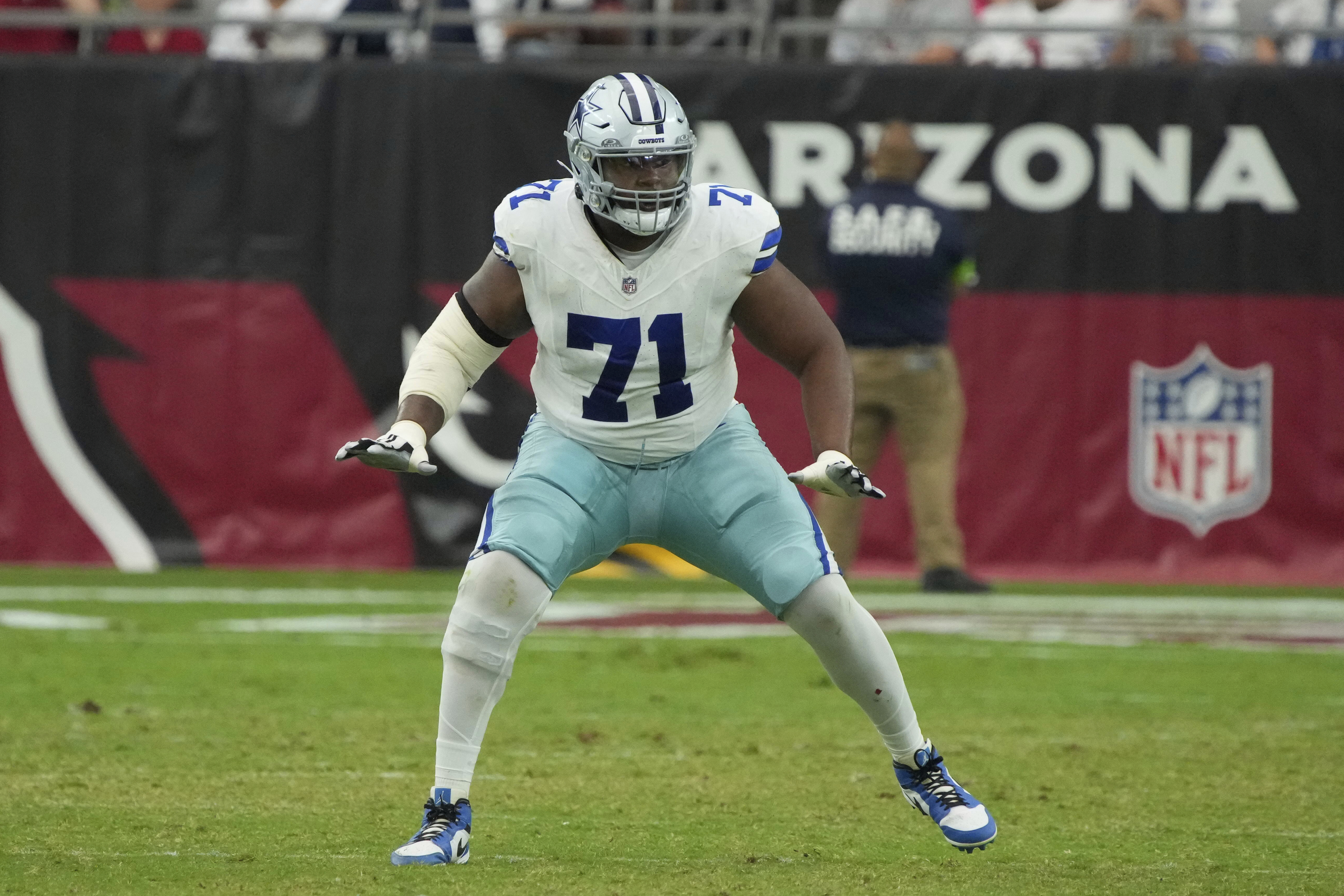 Dallas Cowboys' Johnathan Hankins, Chuma Edoga Fined By NFL