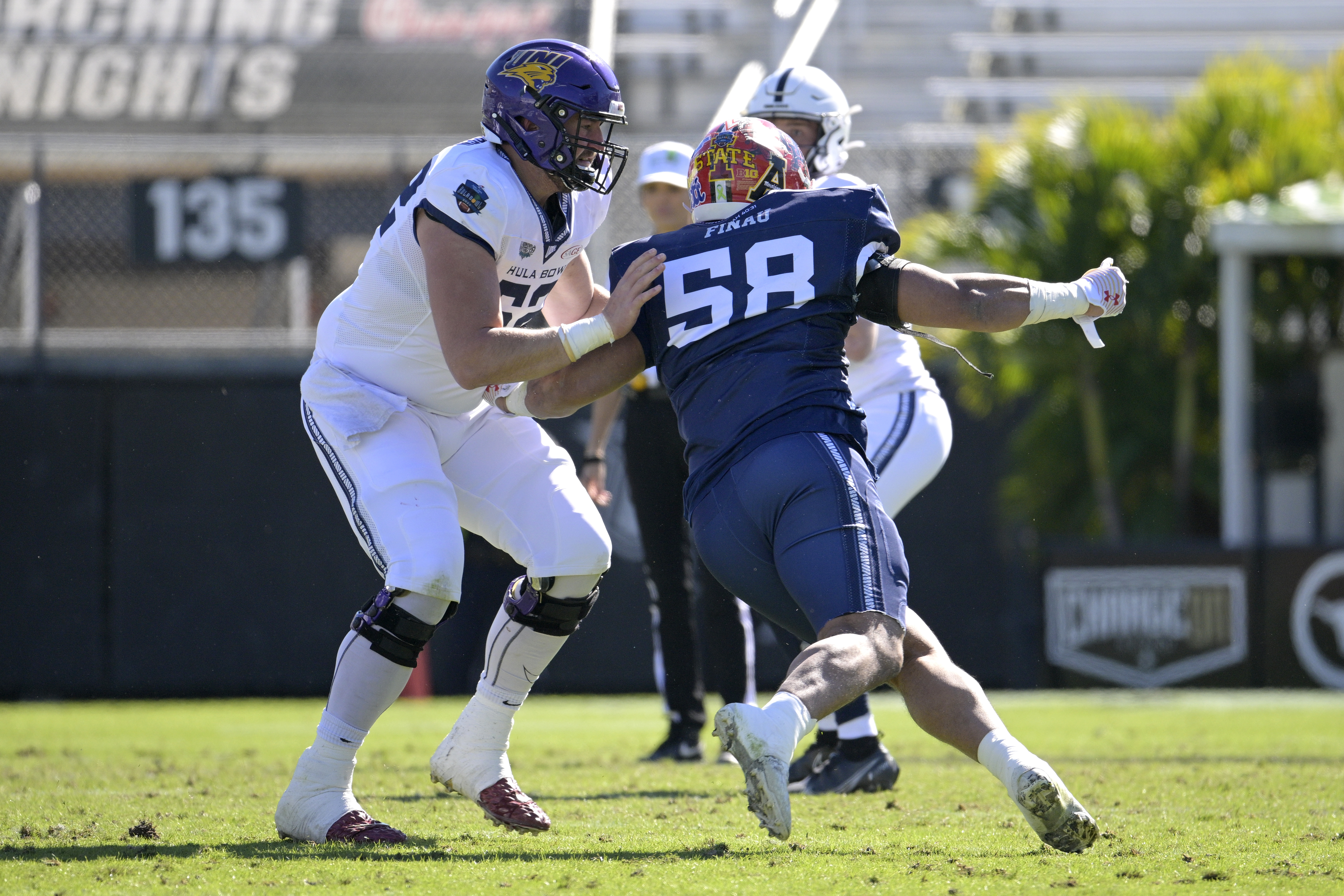 Sy Barnett signs with the New Orleans Saints - Davenport University  Athletics