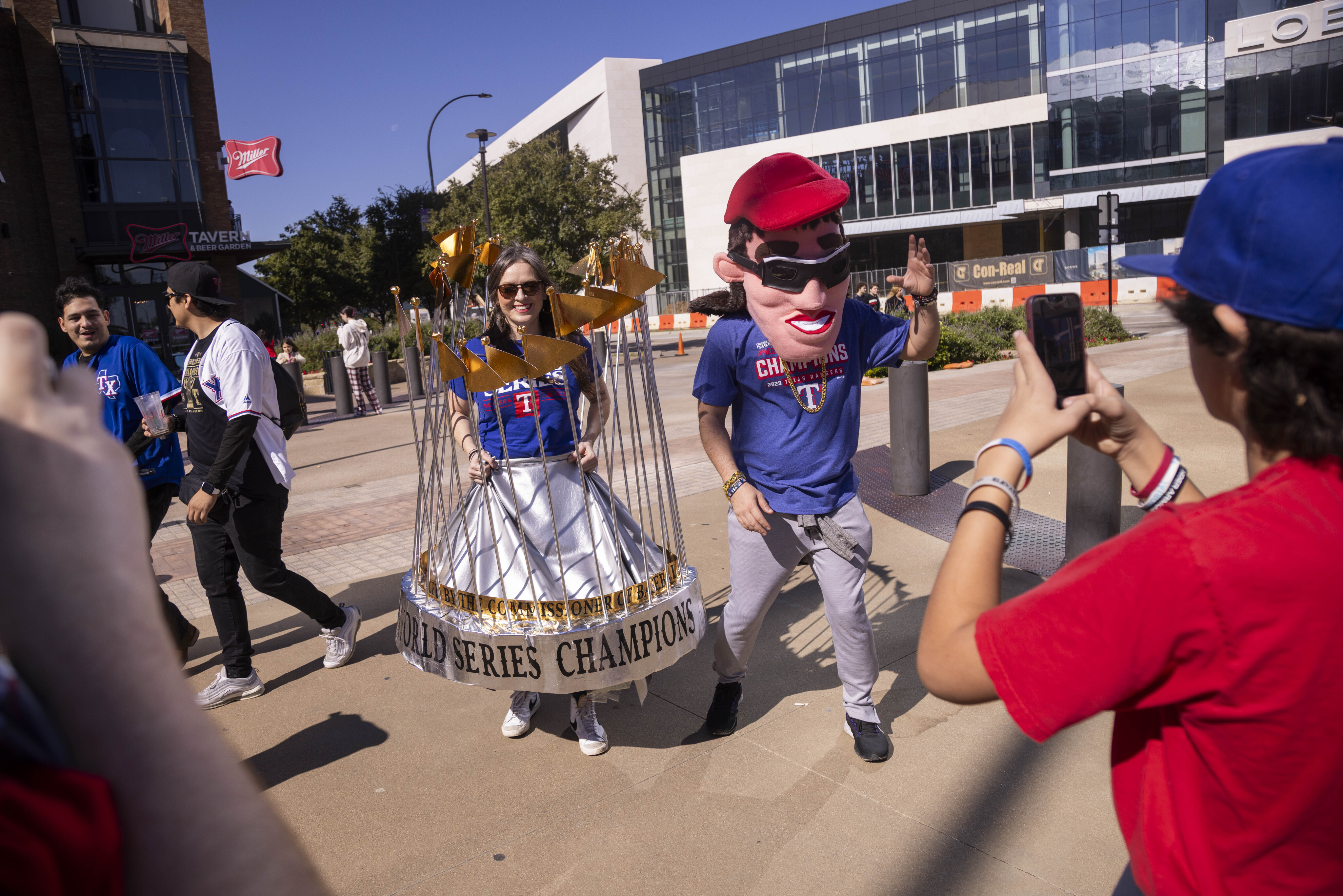 Rangers' Corey Seager takes jab at Astros, Alex Bregman during World Series  celebration