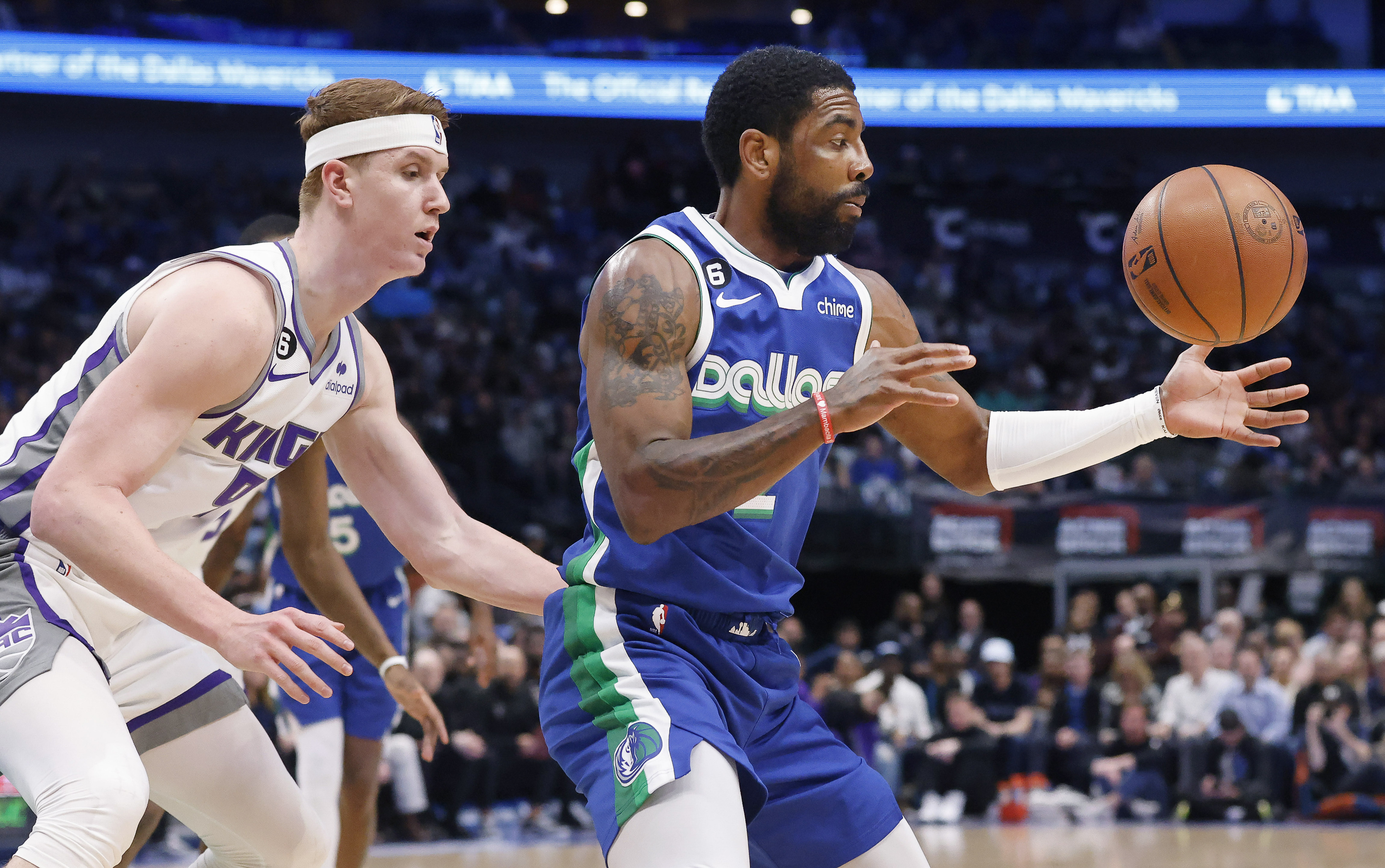 Mr. 4th Quarter: Kyrie Irving's late-game magic vs. Kings