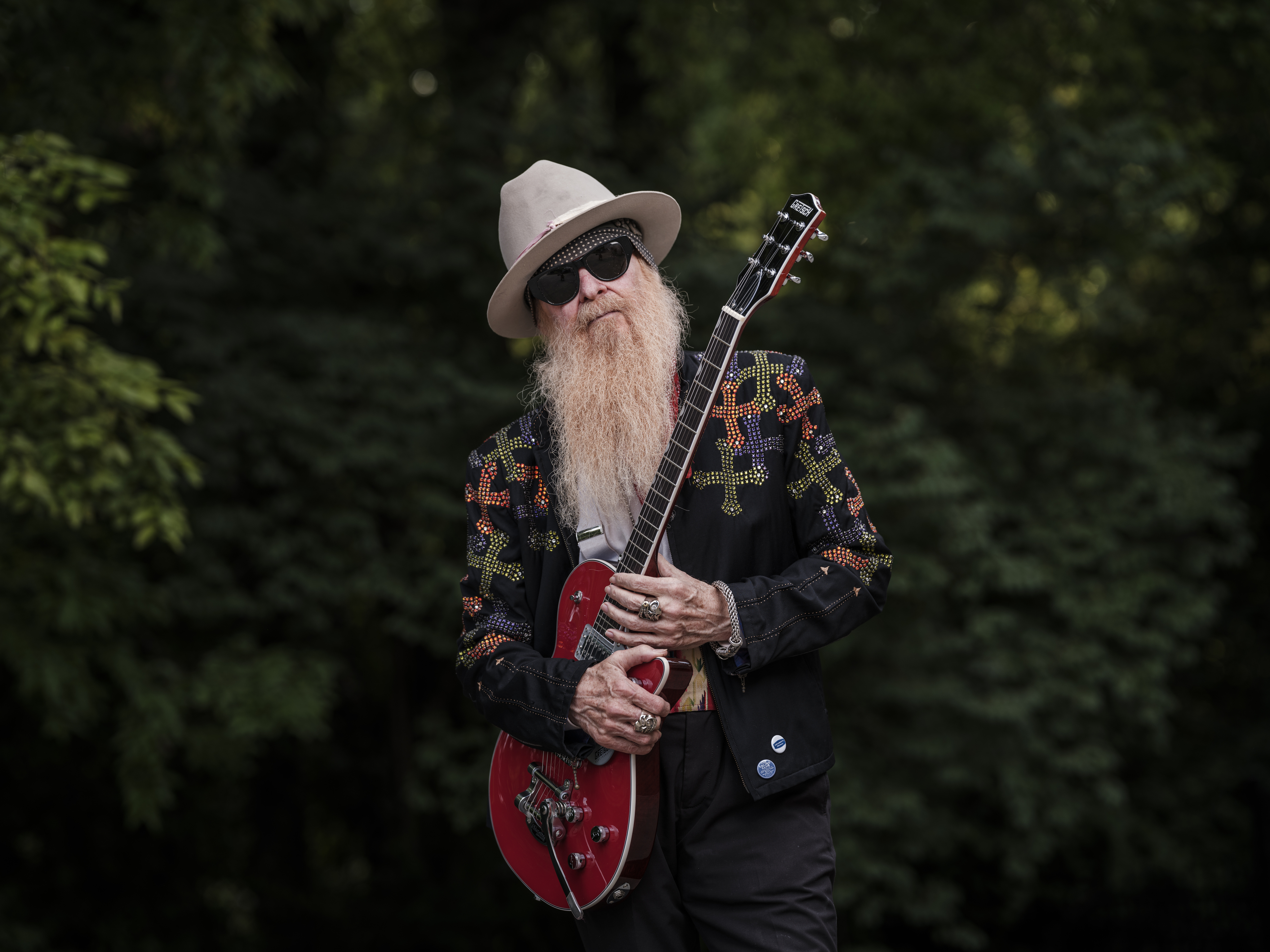 Forord reservation Citron A year after losing Dallas-born bassist Dusty Hill, ZZ Top rocks on