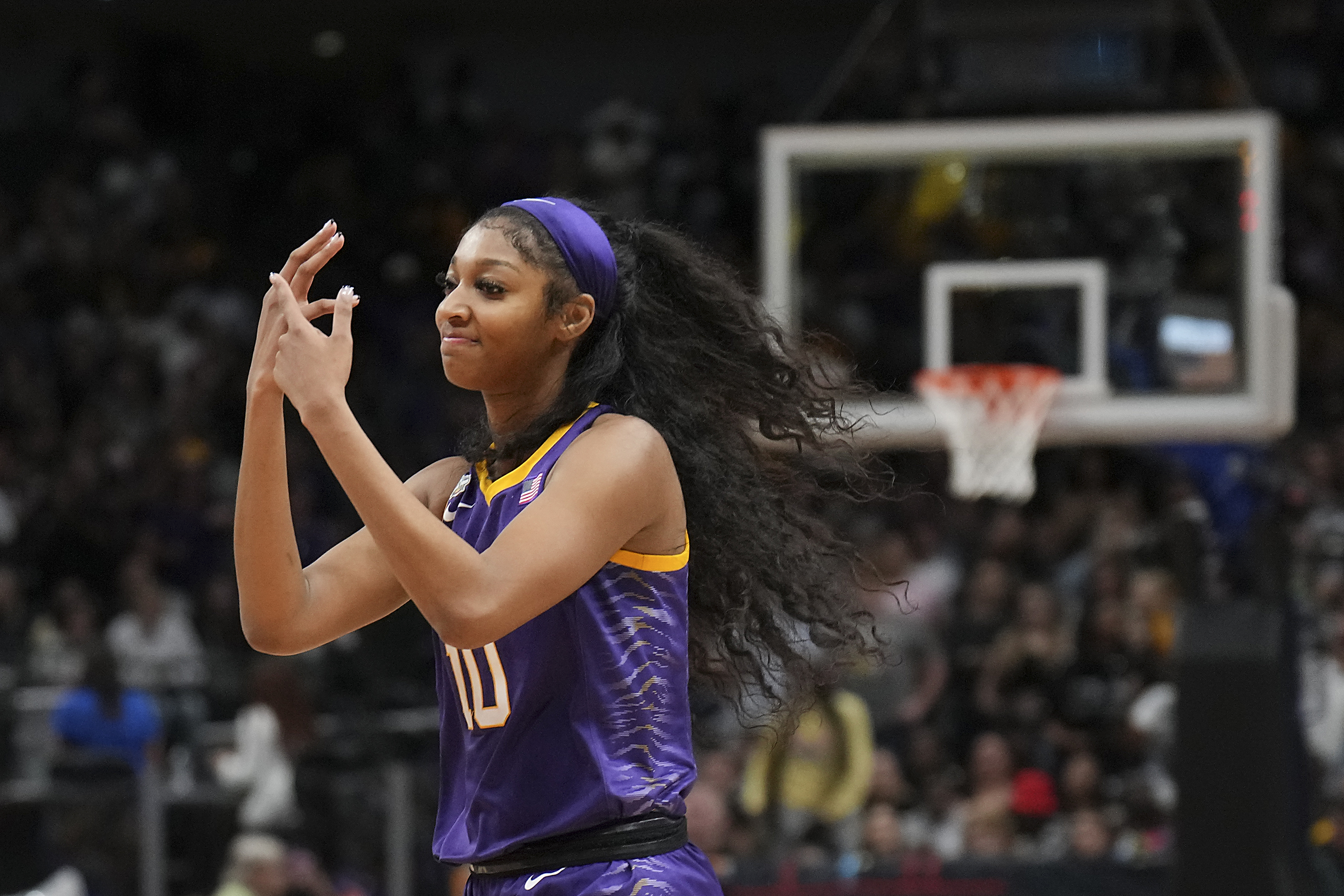 5 things to know about Angel Reese taunting Caitlin Clark during LSU vs.  Iowa