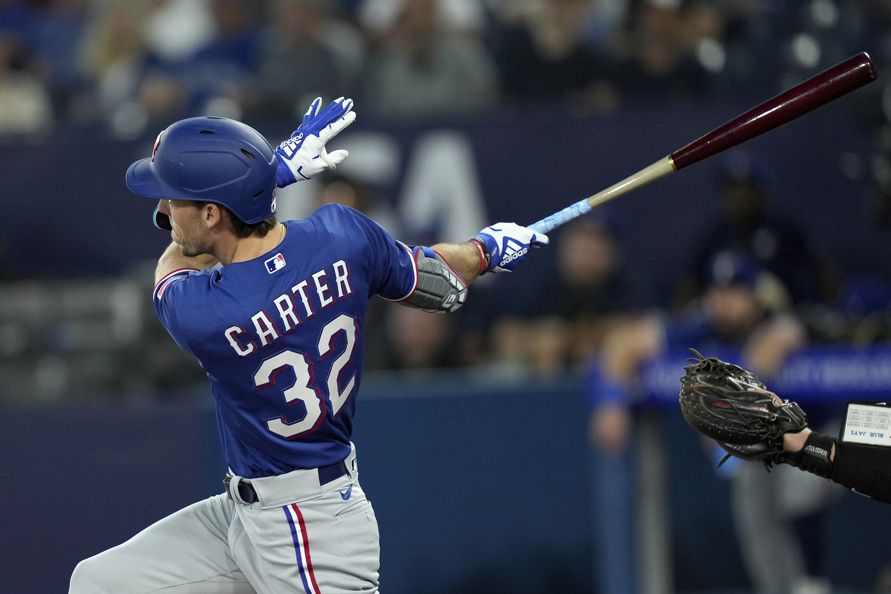 Rangers' Bruce Bochy talks Evan Carter, Barry Bonds and the art of hitting