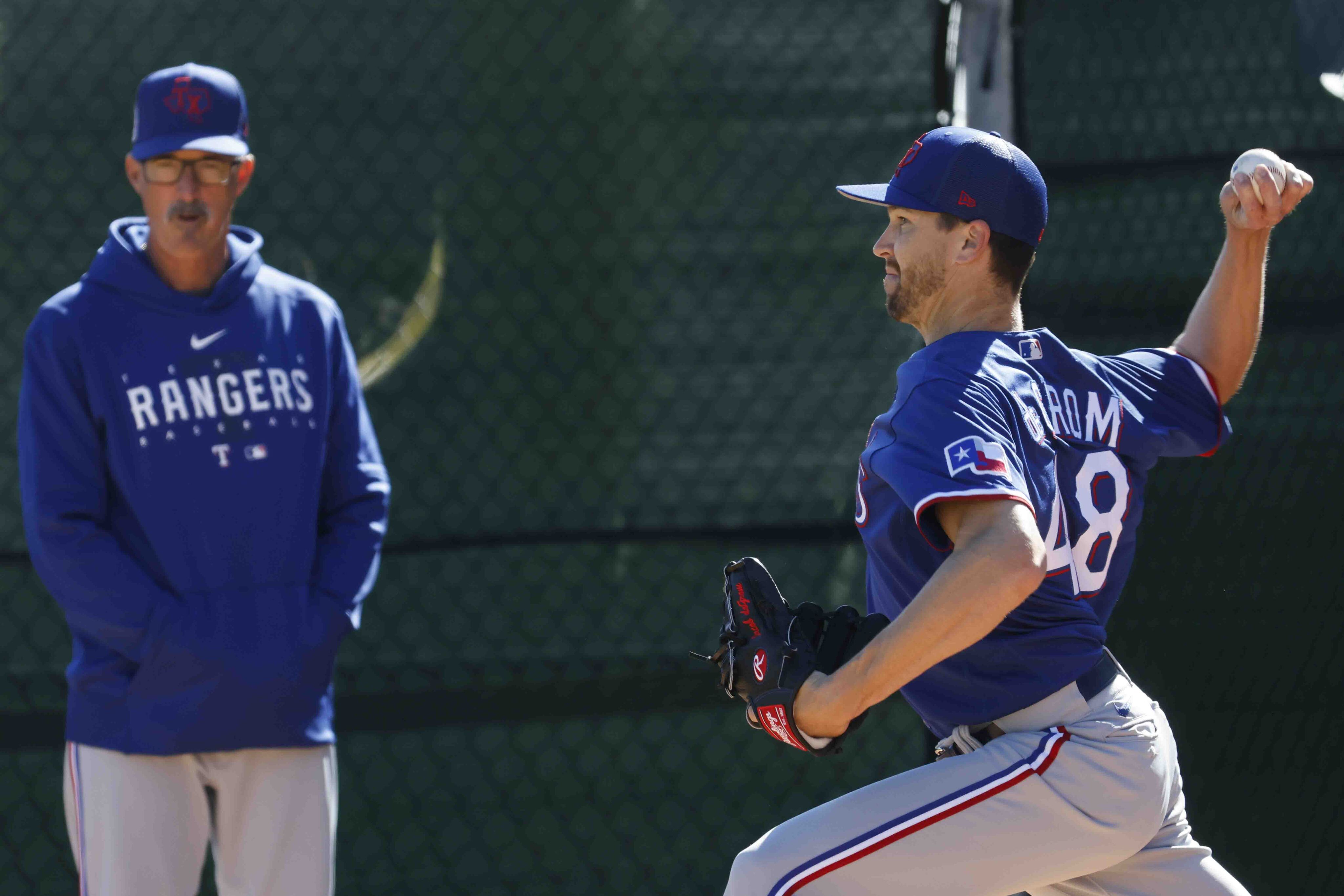 Easy and breezy: Jacob deGrom throws first bullpen of Rangers spring  training