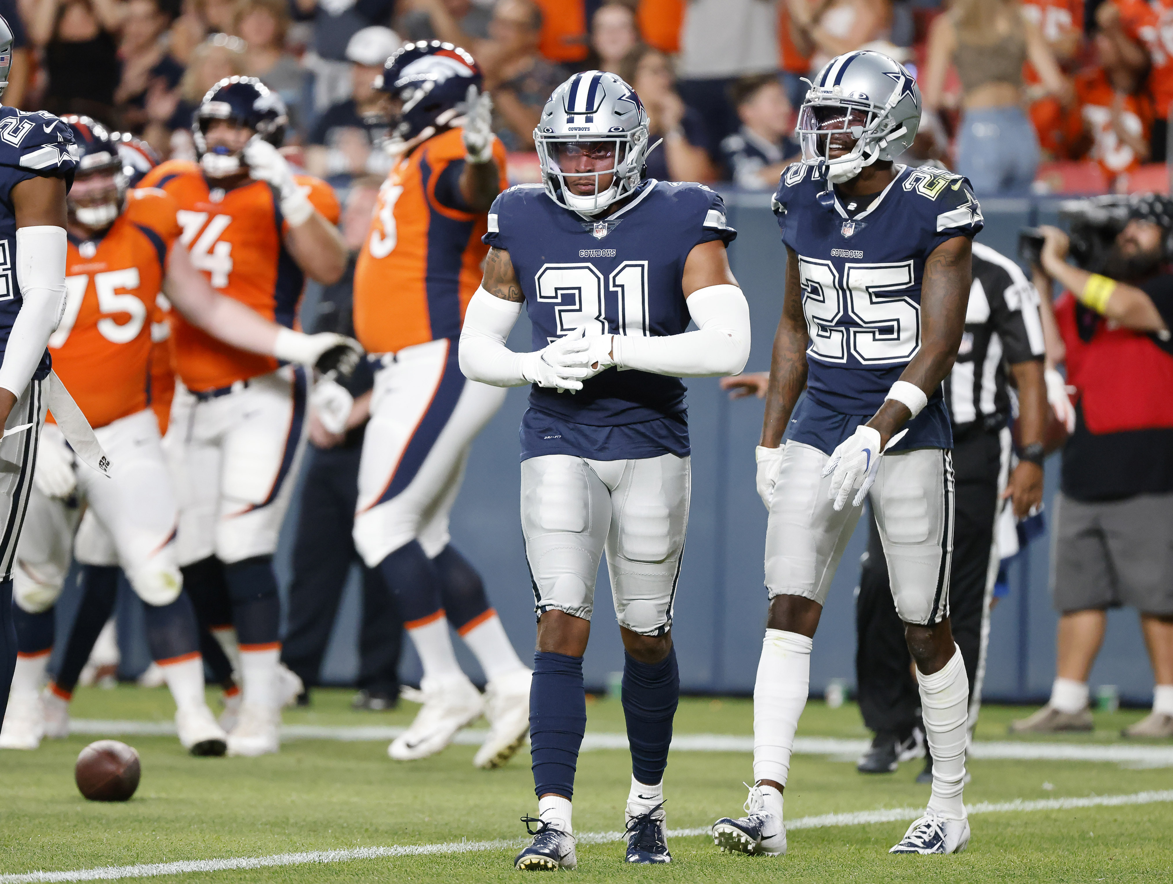 Cowboys' struggles vs. Broncos showed younger players exactly what