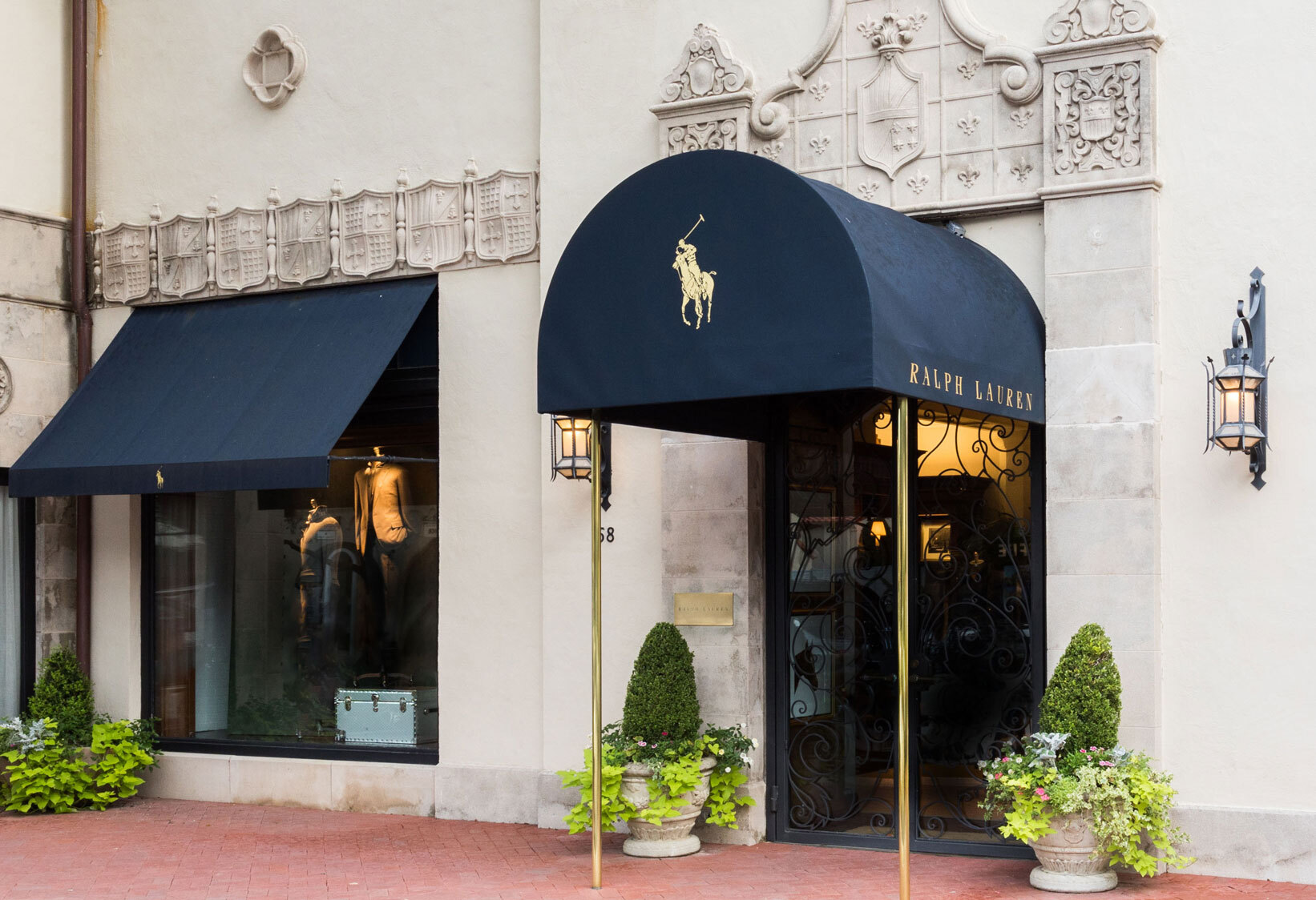Closed Polo Ralph Lauren Store In Reopened Outlet Mall Stock Photo