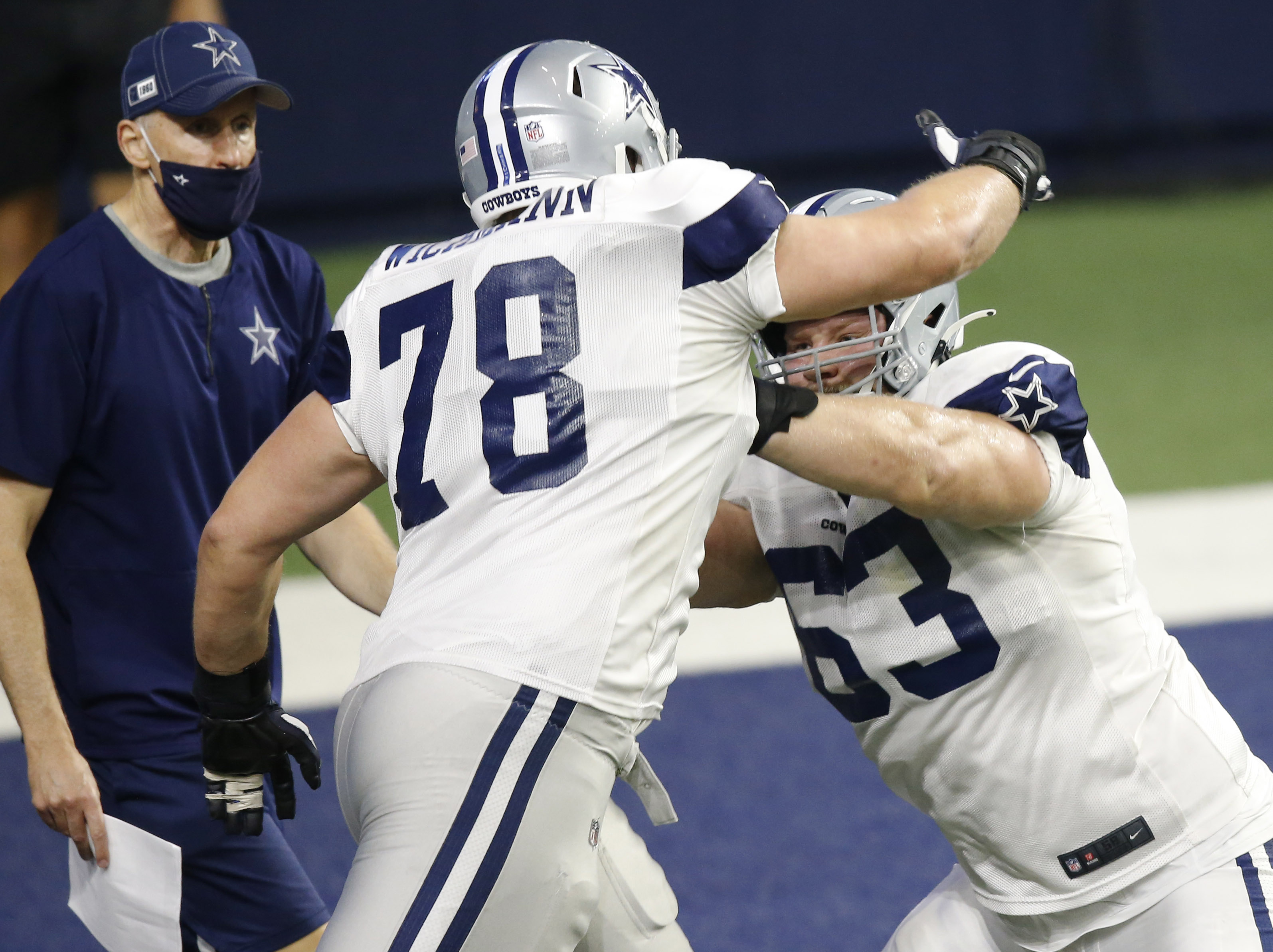 Ezekiel Elliott reveals throwback helmet Cowboys will be wearing on  Thanksgiving 