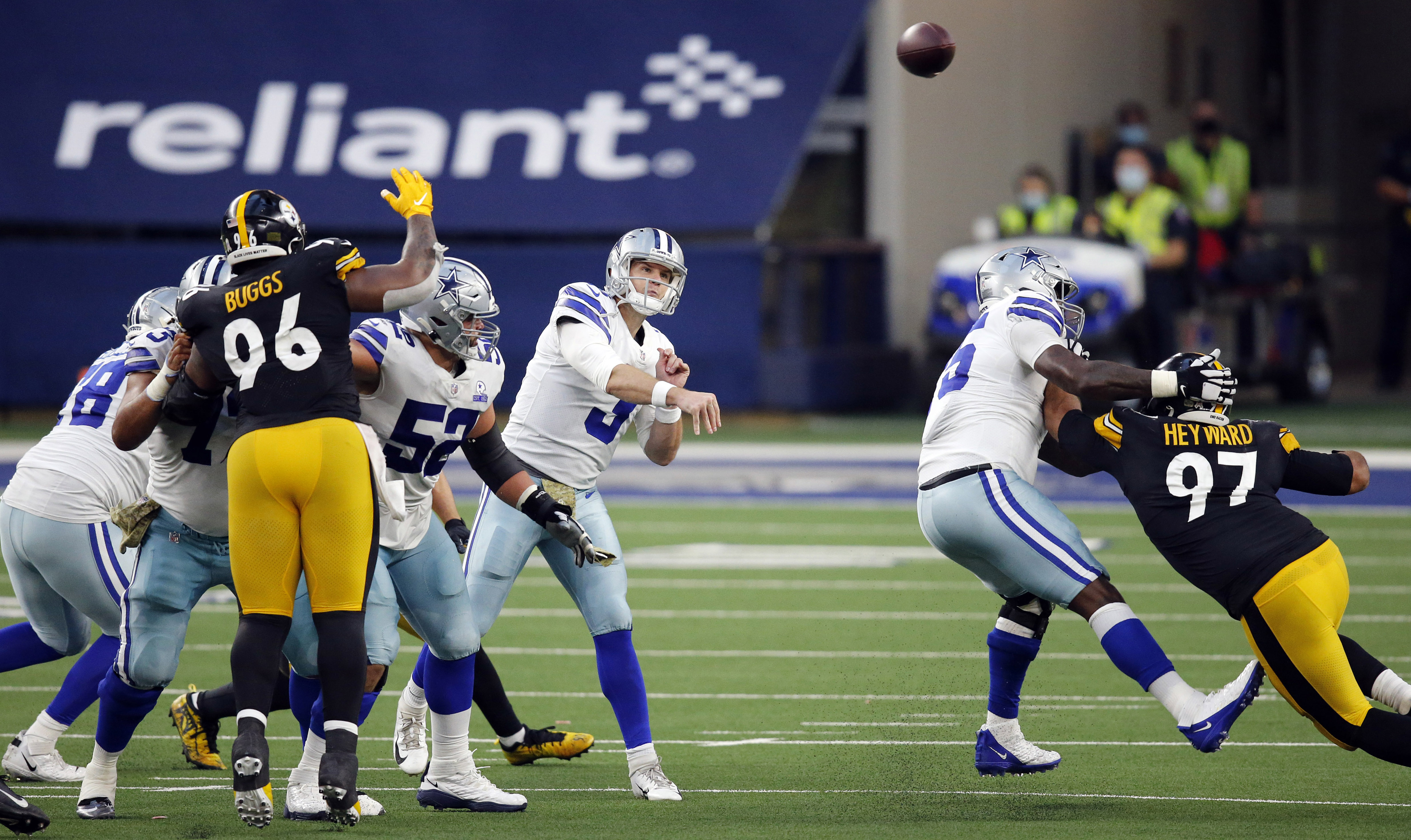 Dallas Cowboys' Victory Over Steelers Ends Quarterback Controversy