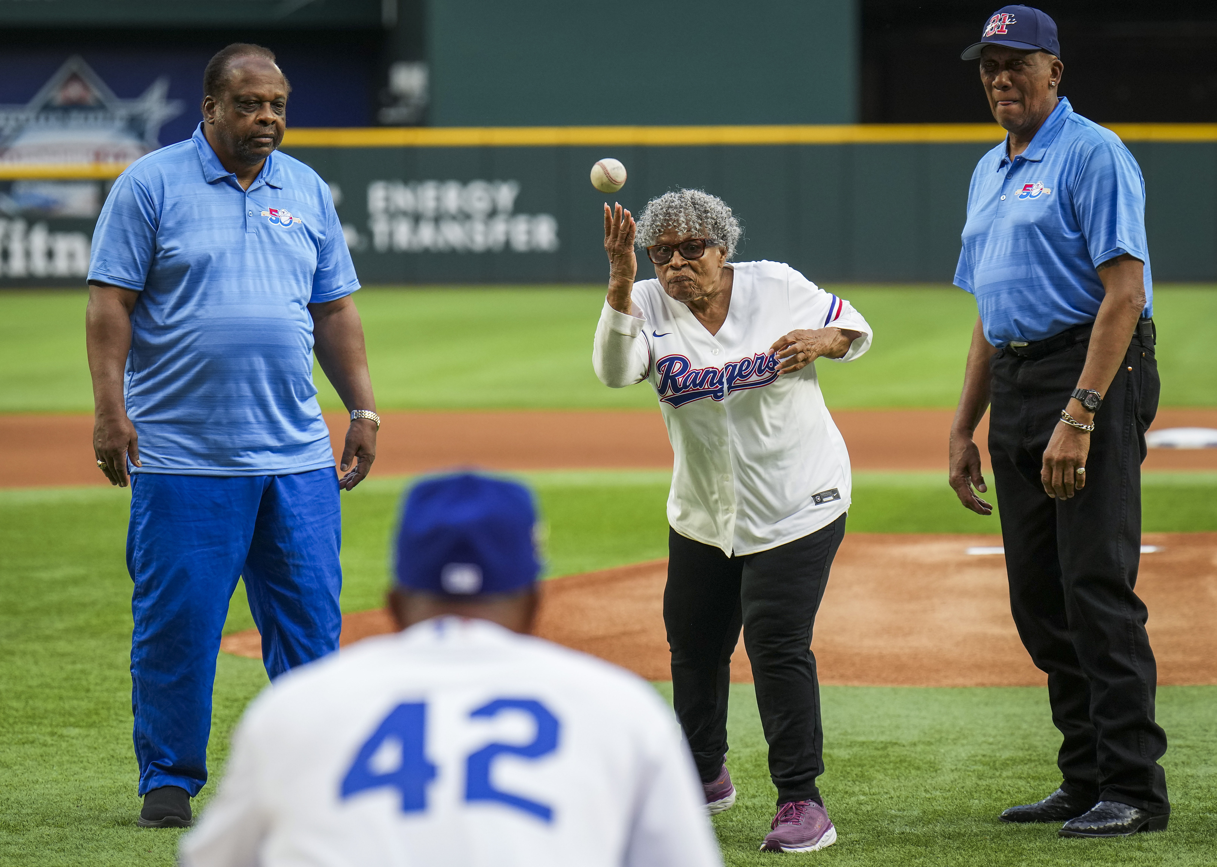 Juneteenth icon Opal Lee throws first pitch at Texas Rangers game on Jackie  Robinson Day 