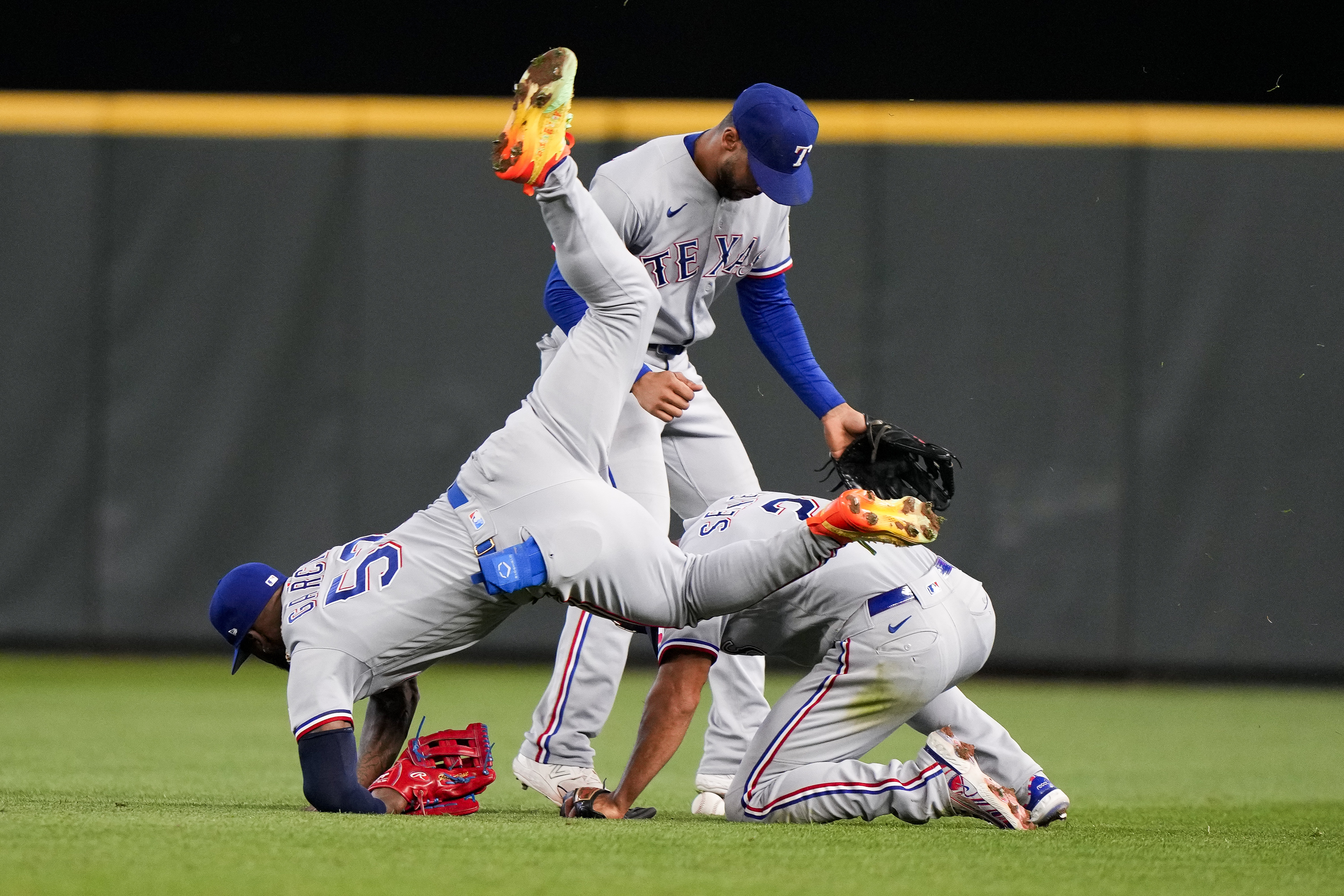 Rangers, Astros, Mariners playoff race: A look at the roller