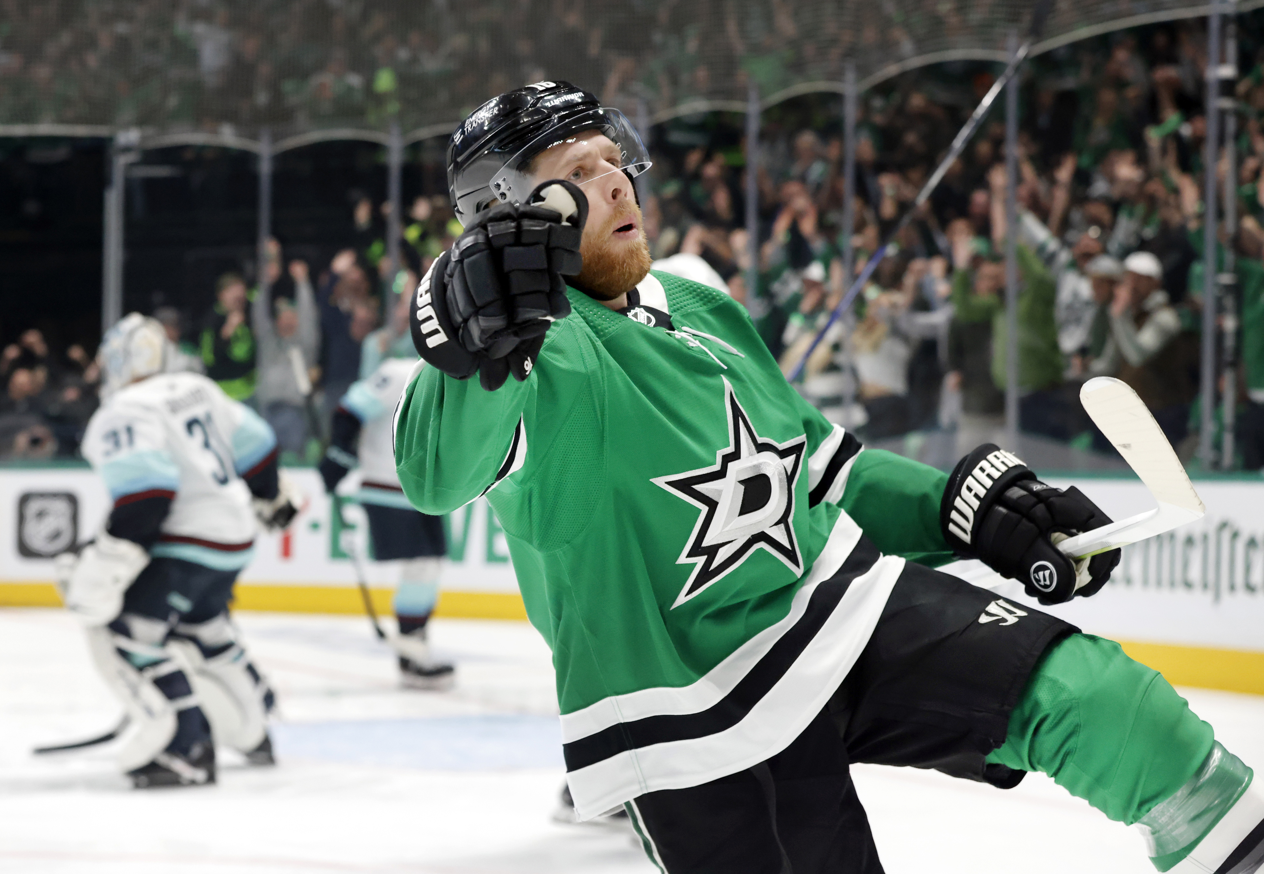 Dallas Stars fans with DirecTV miss out on Joe Pavelskis third goal vs