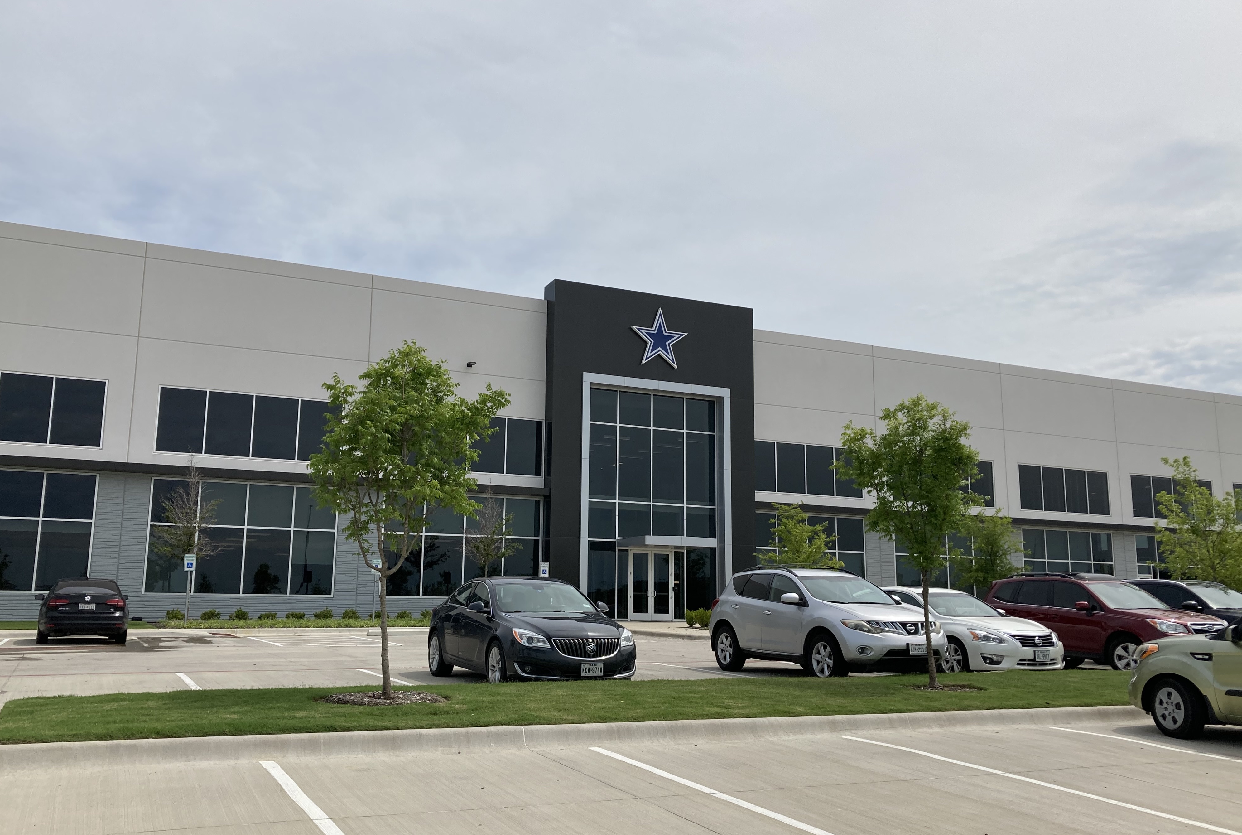 dallas cowboys merchandising warehouse