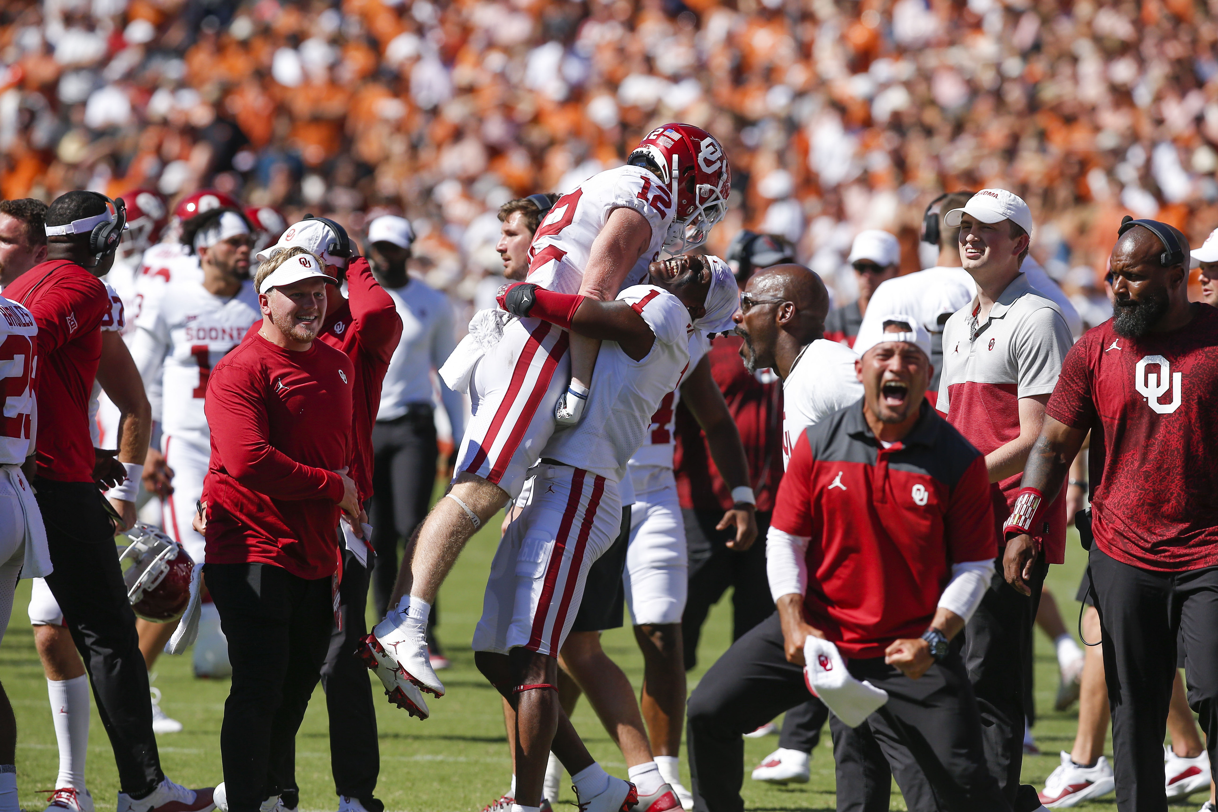 Replay: Texas Blasts Oklahoma in shutout win in Big 12 matchup