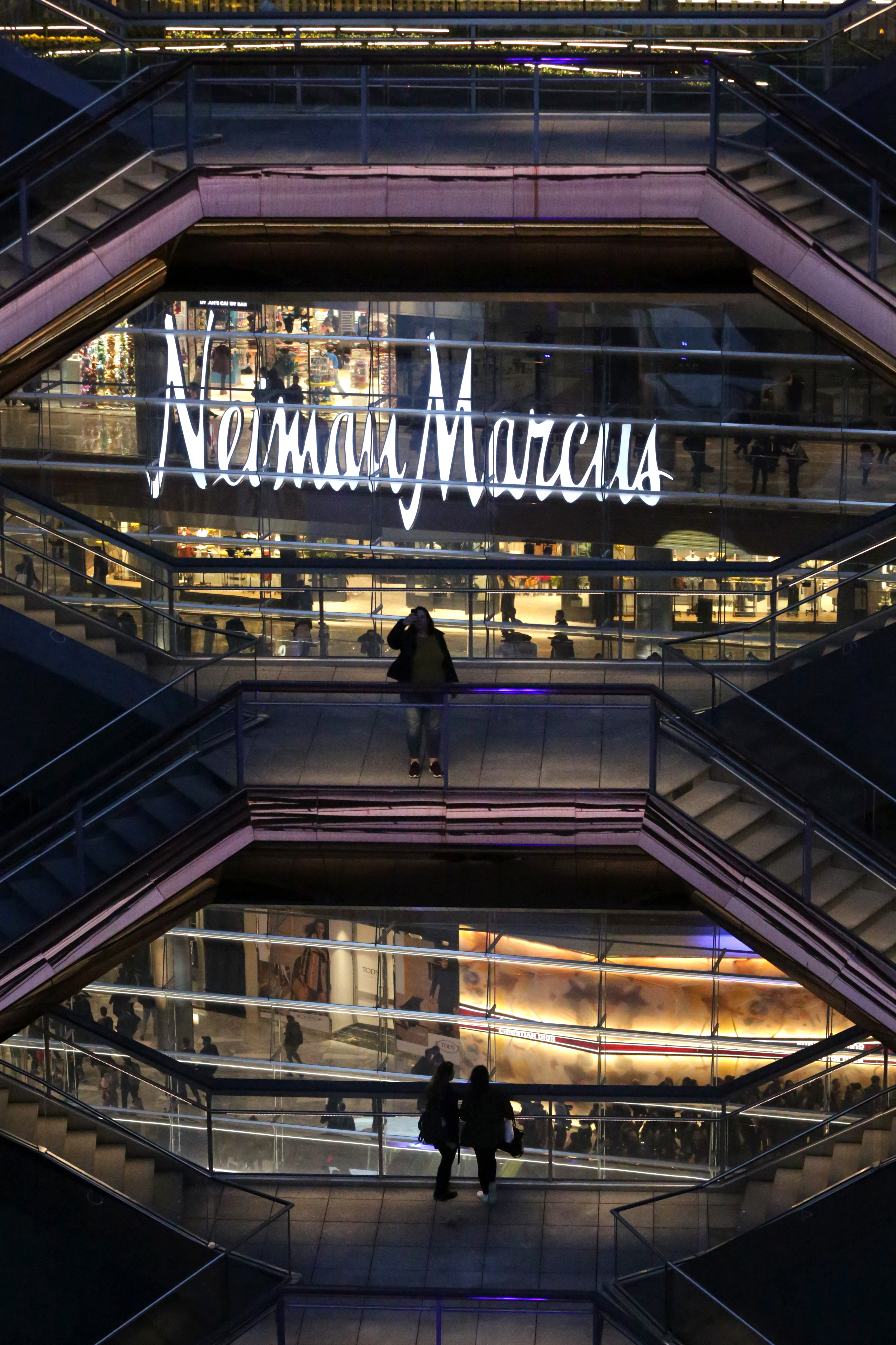 Neiman Marcus to Lay Off Nearly 260 Workers at Hudson Yards Location –  Commercial Observer