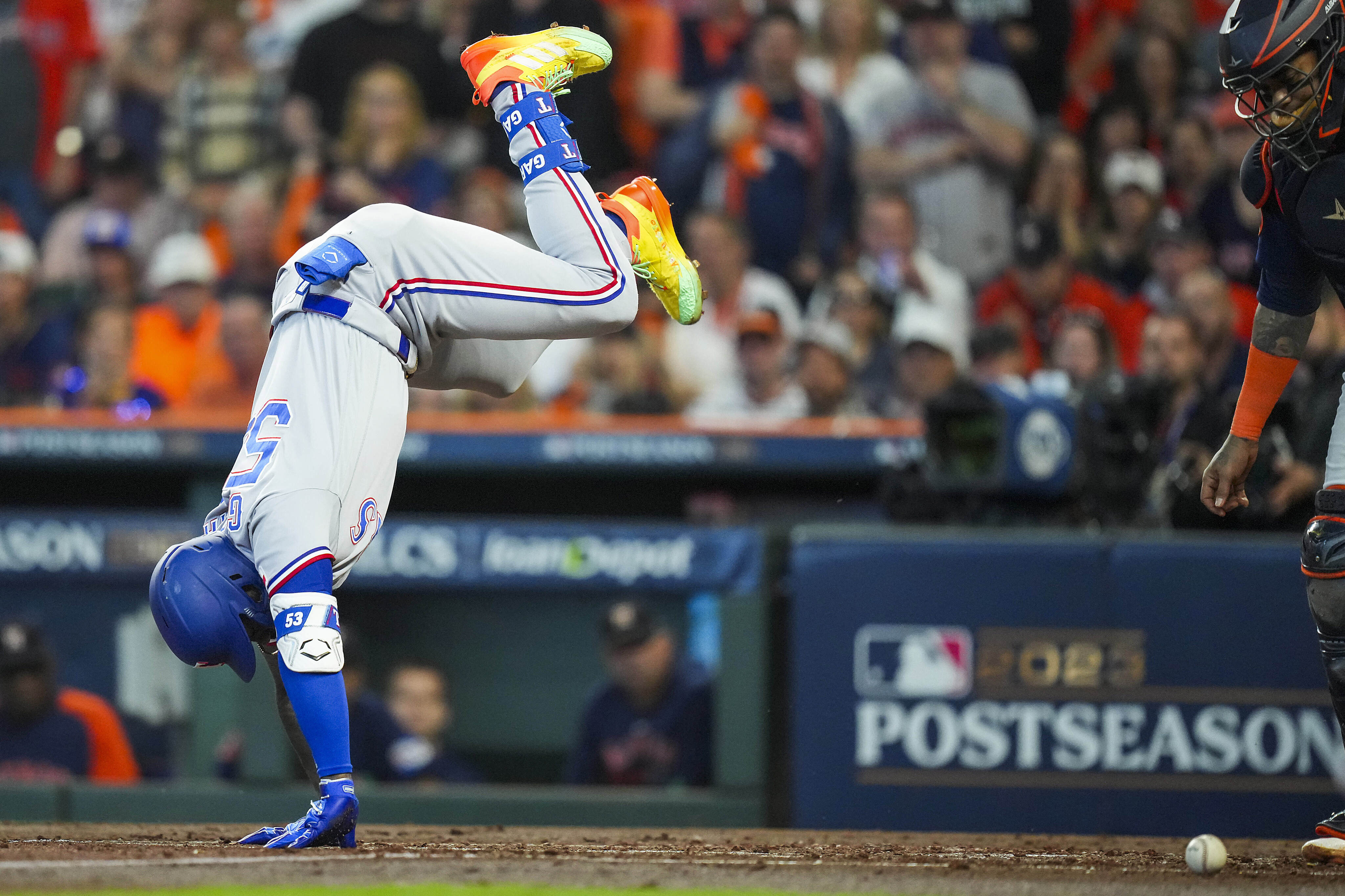 WATCH: Jose Abreu's bat wakes up vs. Rangers with HR blasts