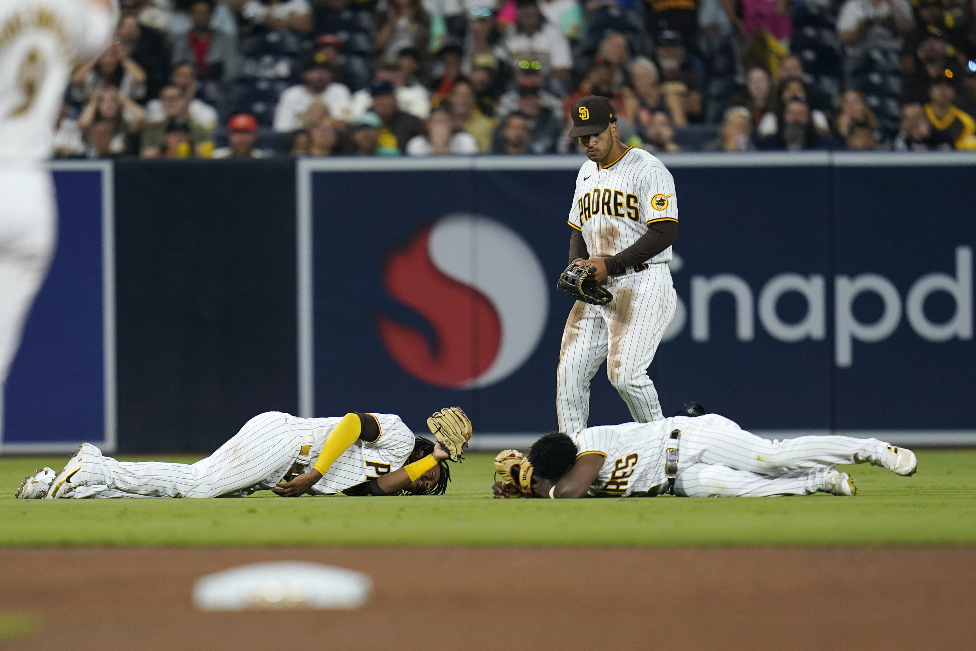 Padres' Jurickson Profar Collapses After Nasty Collision