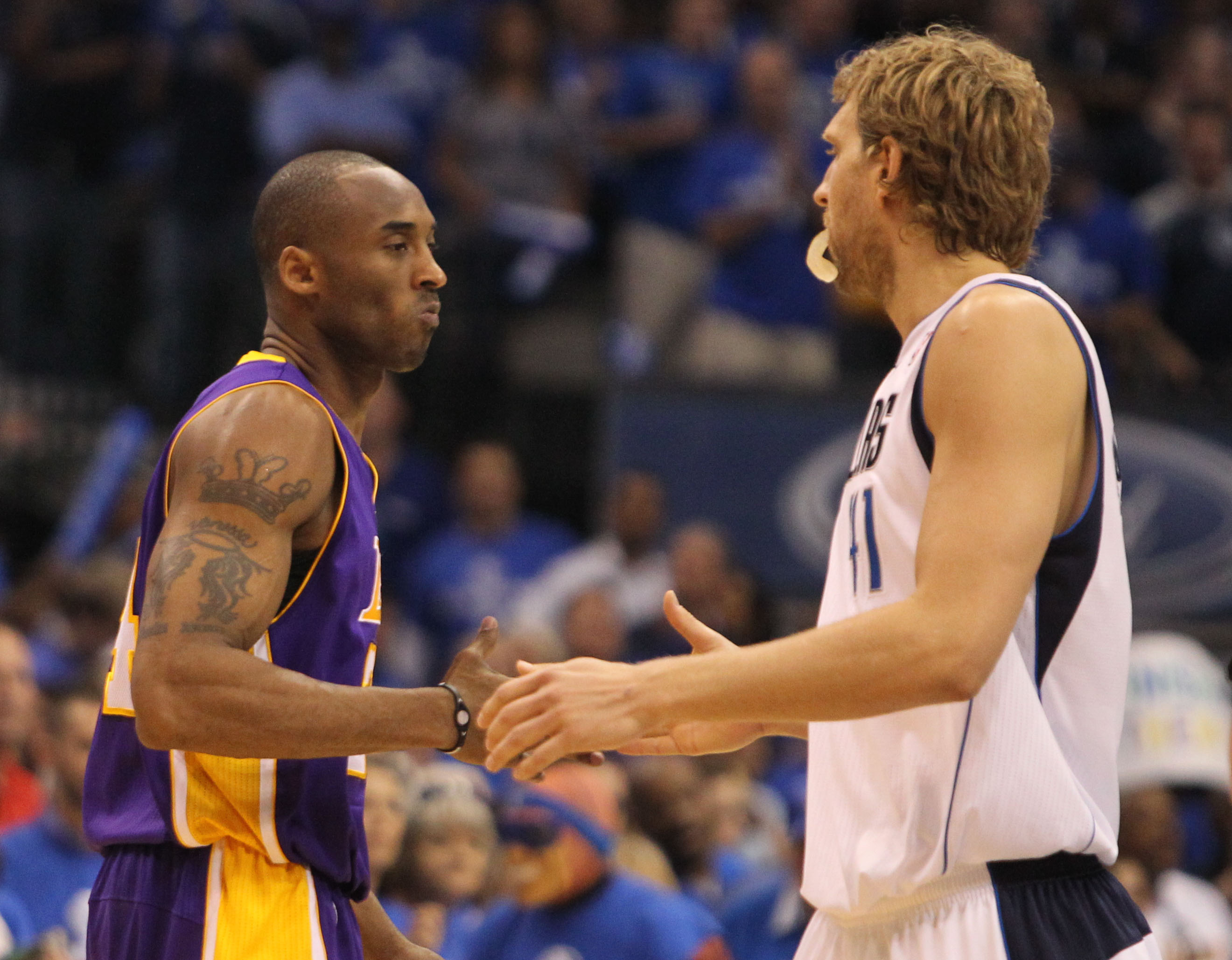 Photo: First-round draft pick Kobe Bryant poses with new LA Lakers