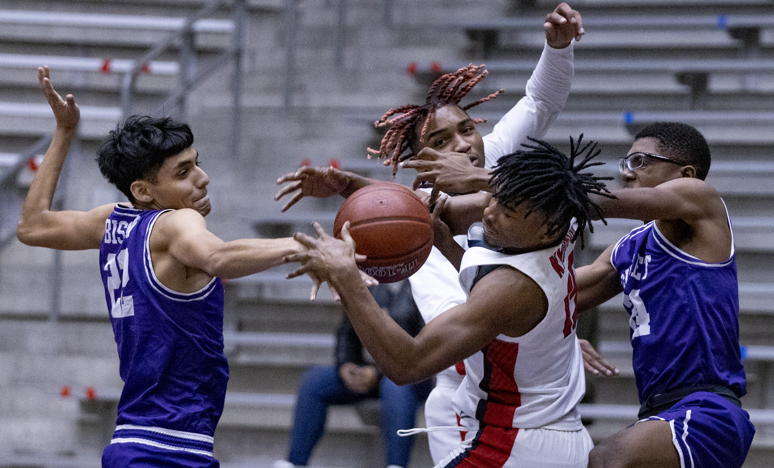 Led by prideful coaches, Dallas-based boys basketball teams are 'putting on  for the city