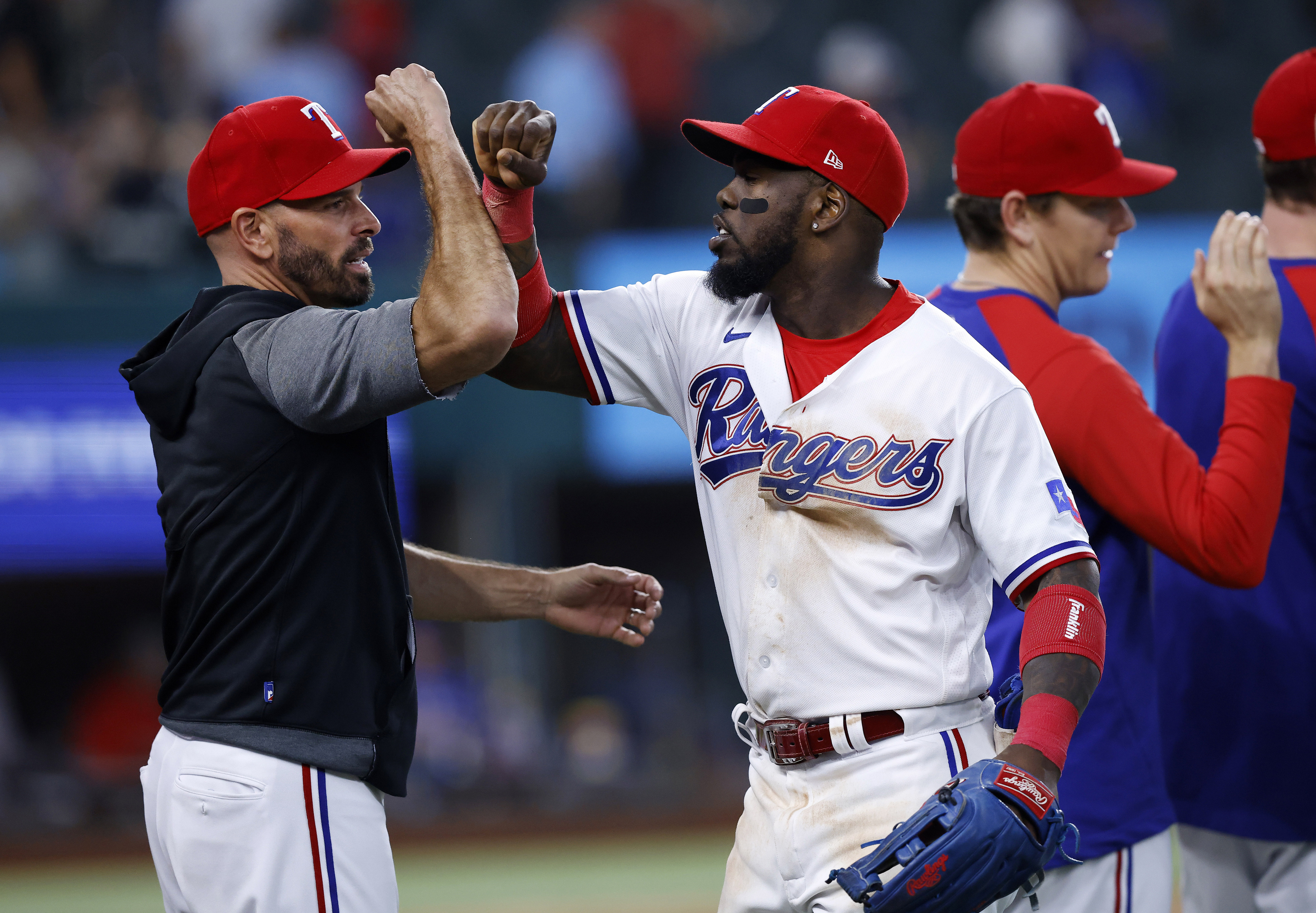 Late-inning heroics lift Angels over Cardinals