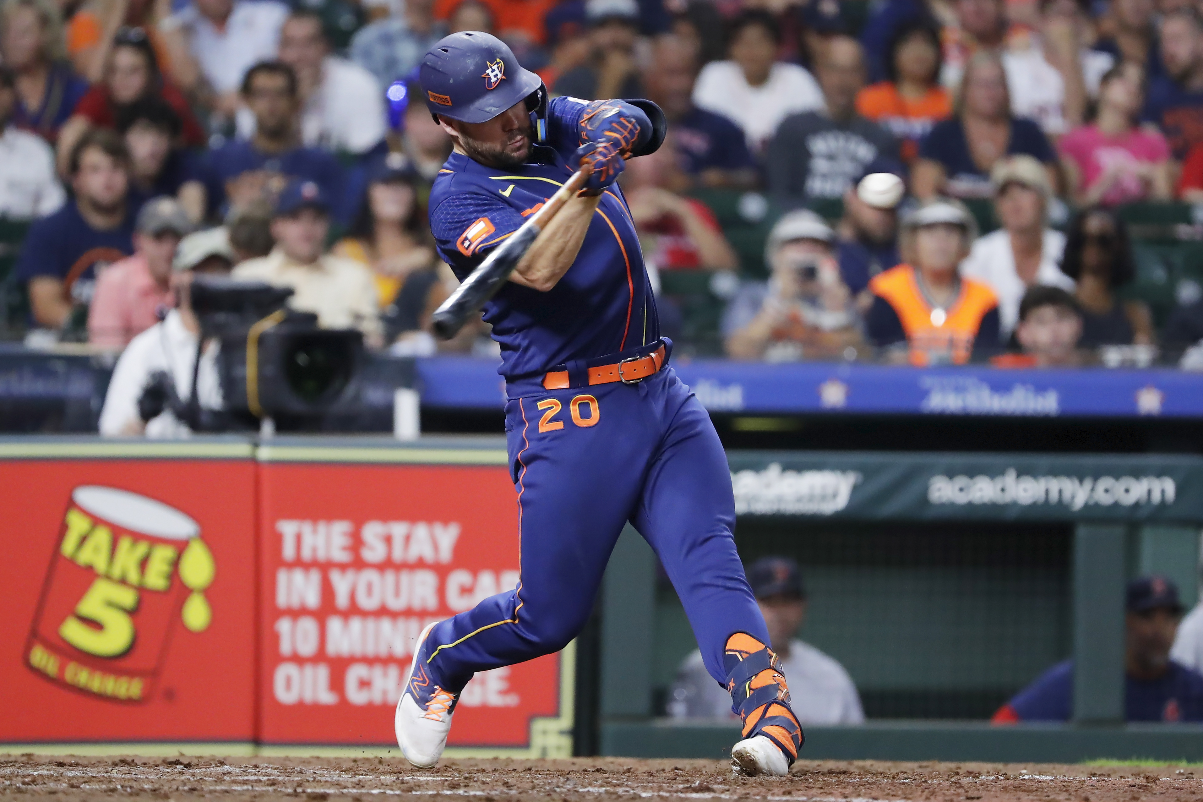 Chas McCormick delivers two home runs to guide Astros to series