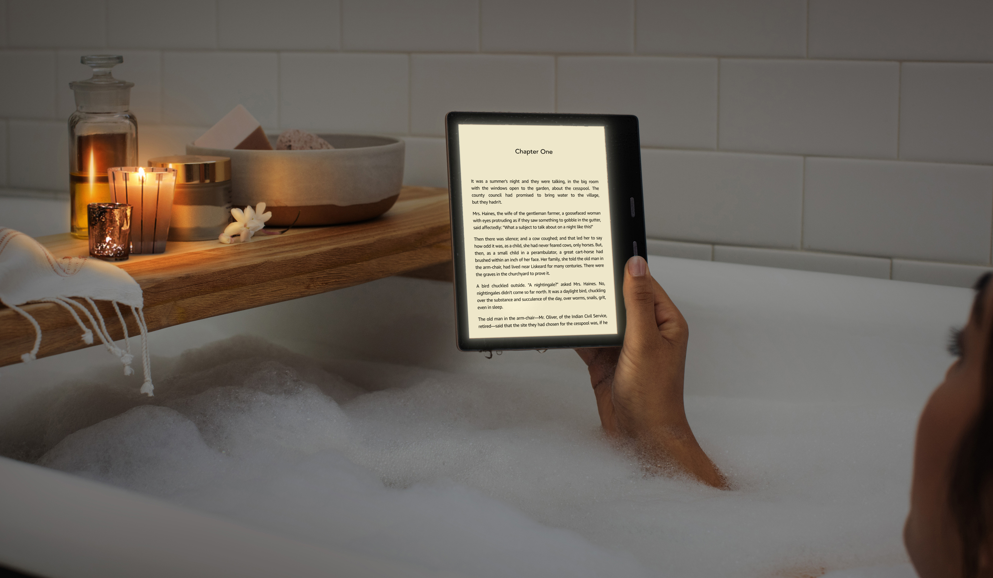 refreshes $250 high-end Kindle Oasis with adjustable reading light –  GeekWire