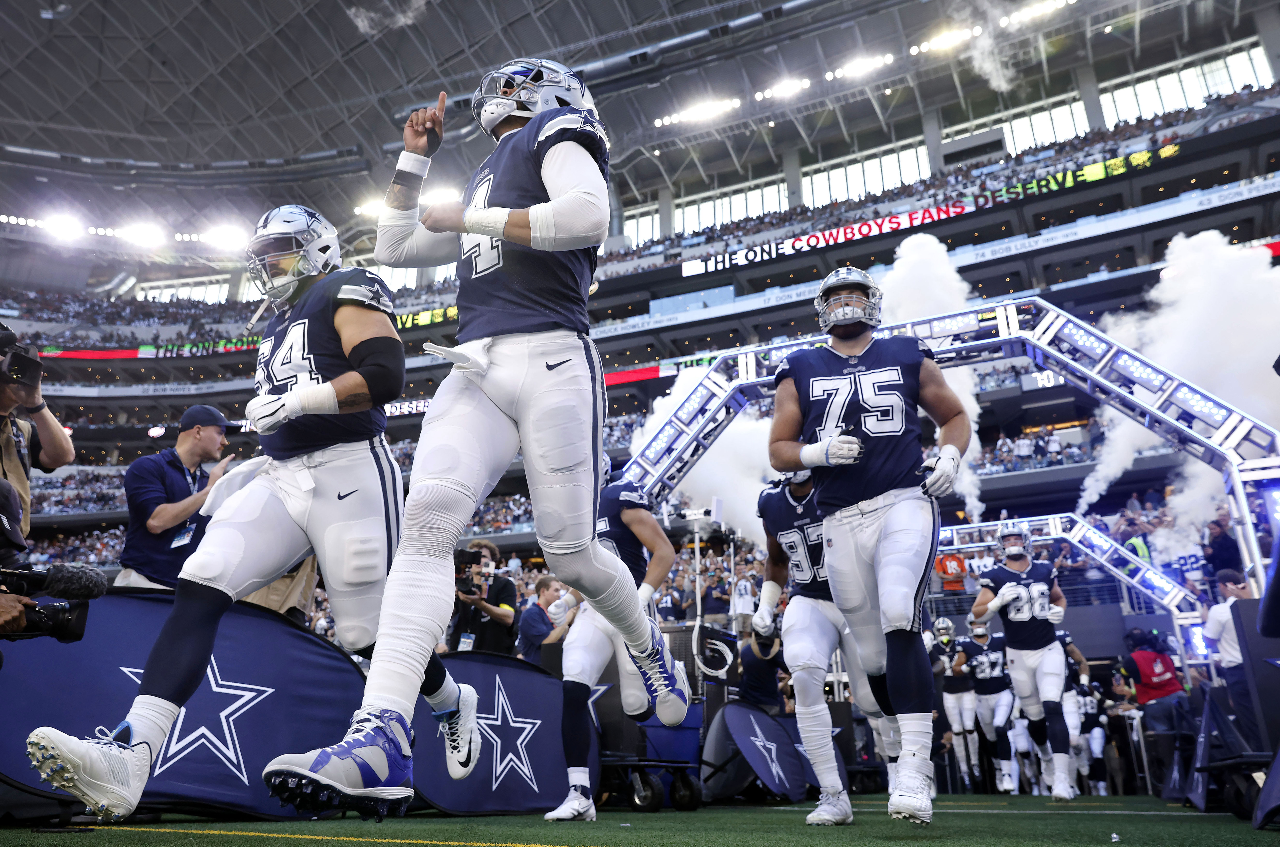 Damone Clark Flashes in Cowboys Debut vs. Bears