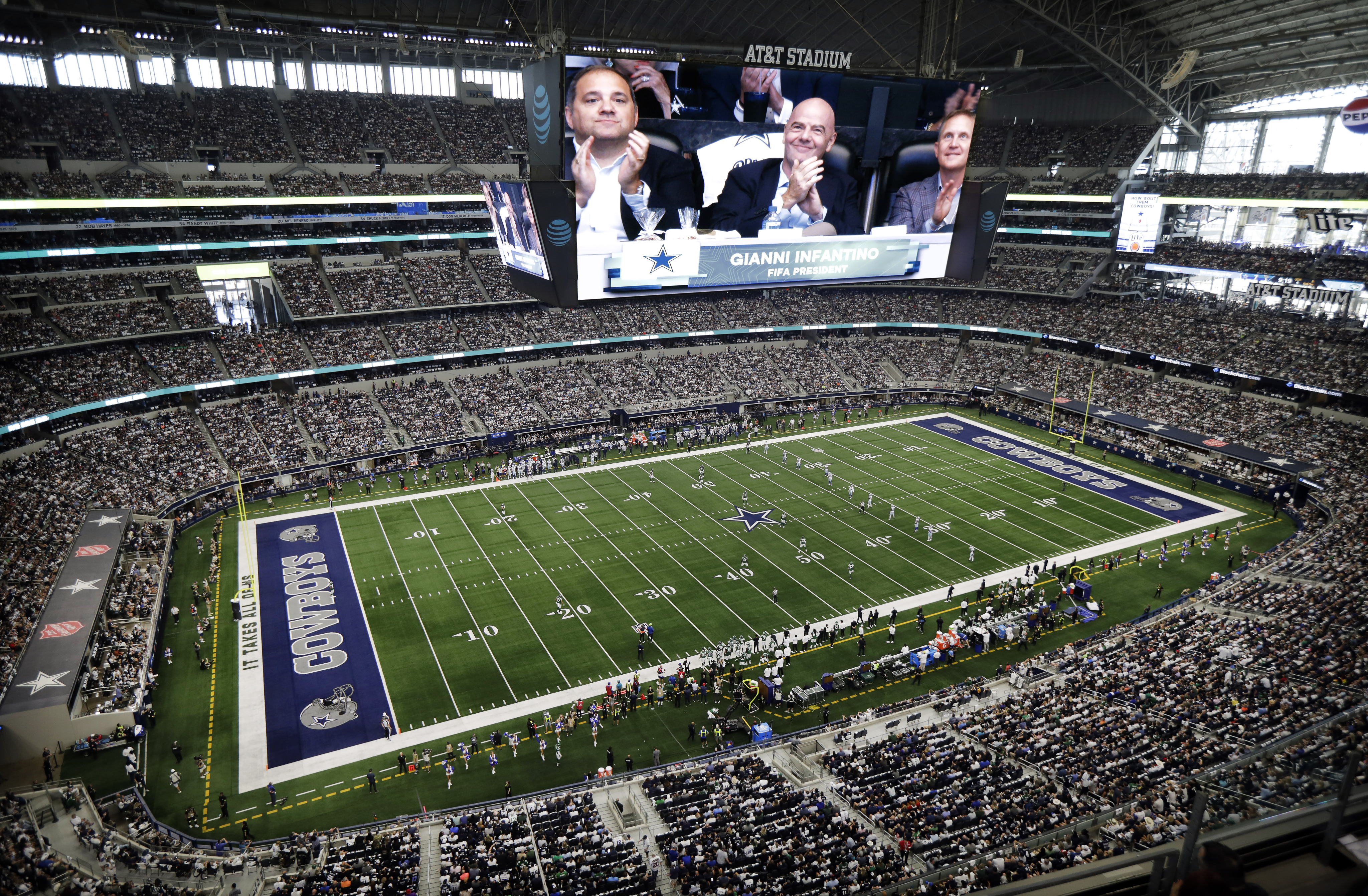 Cowboys' Stephen Jones discusses showcasing AT&T Stadium, North Texas to  FIFA president