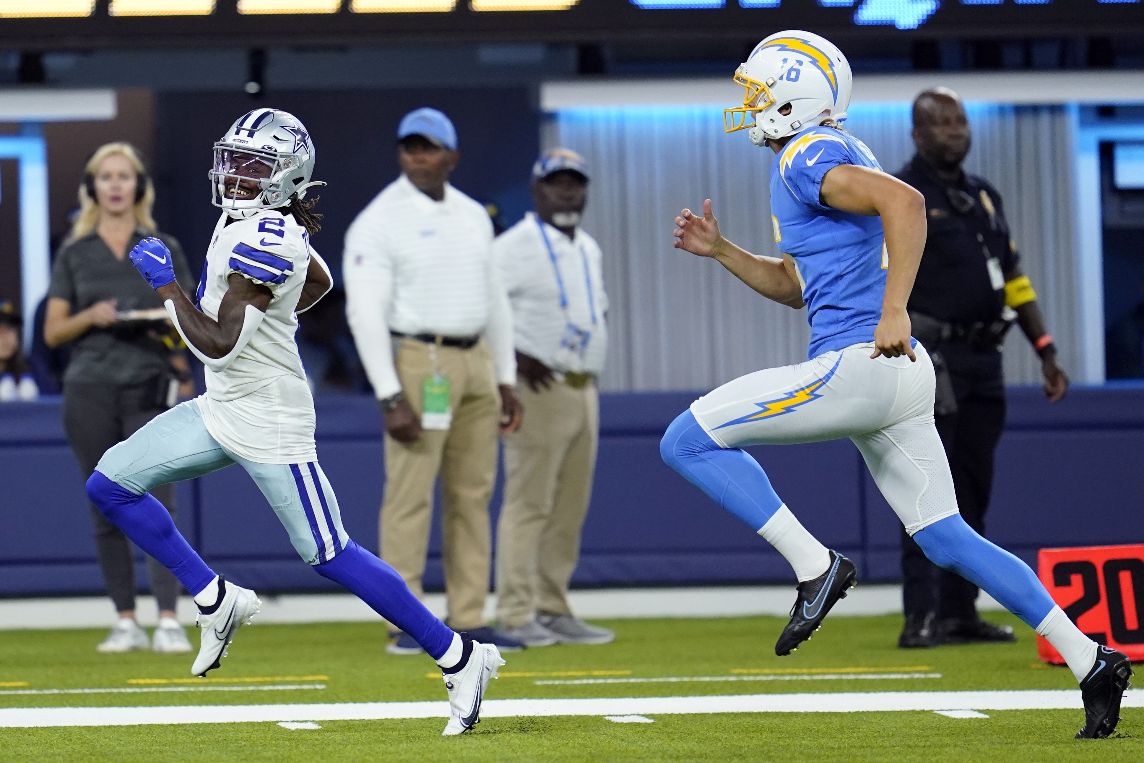 Turpin has kickoff, punt return TDs; Cowboys beat Chargers