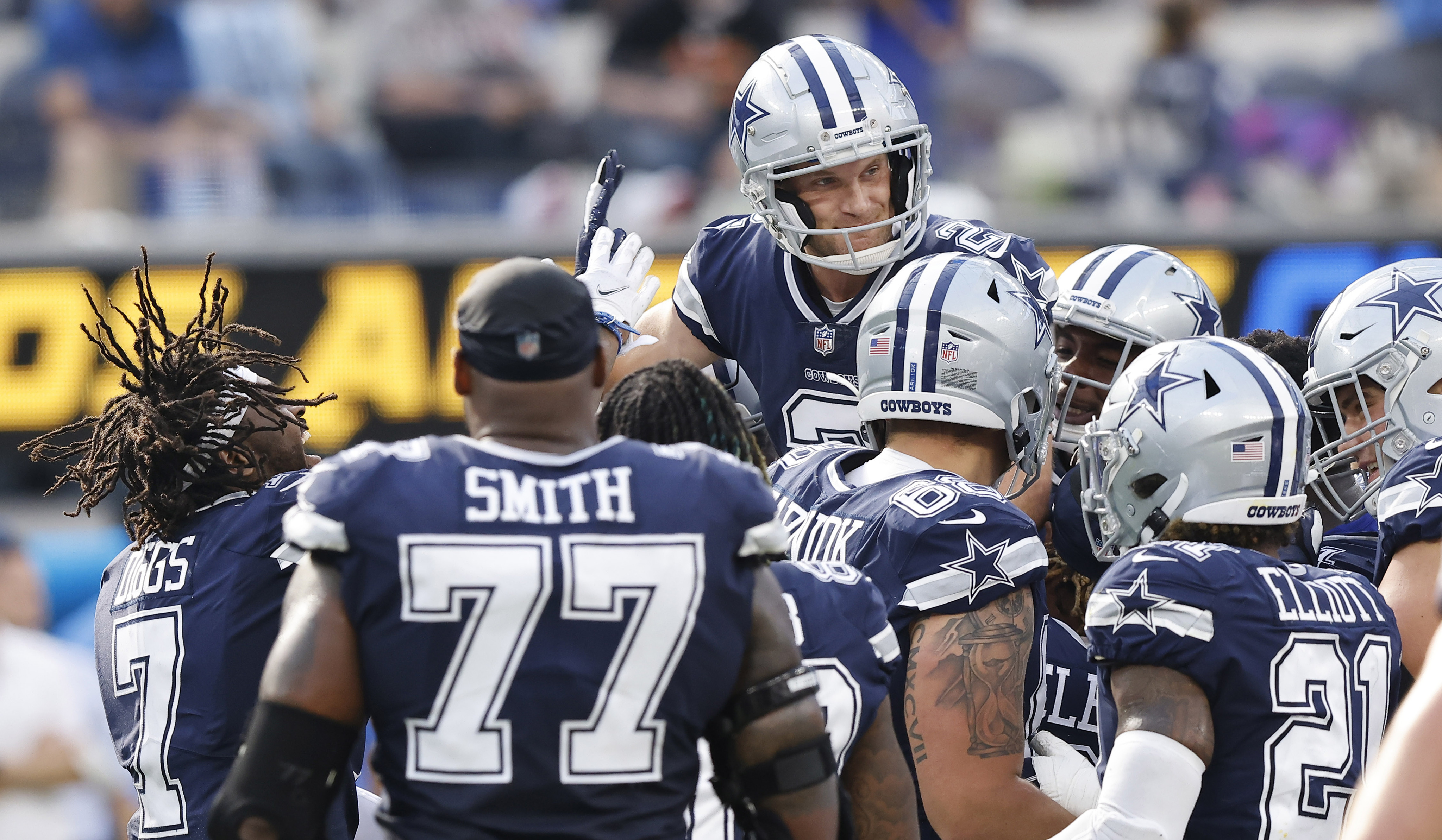 Cowboys take down Chargers, 20-17