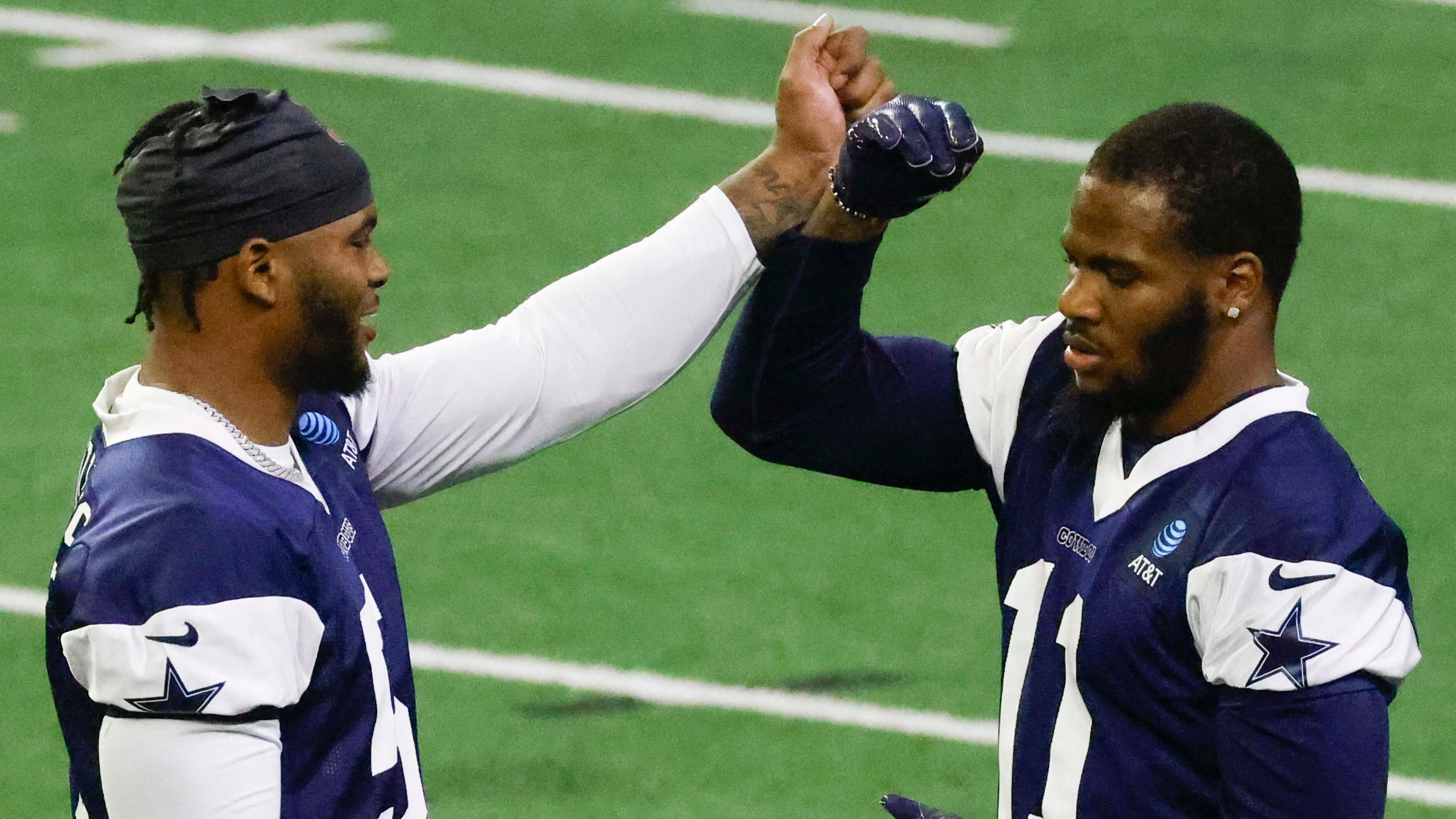 Cowboys' Micah Parsons joins teammates for OTAs