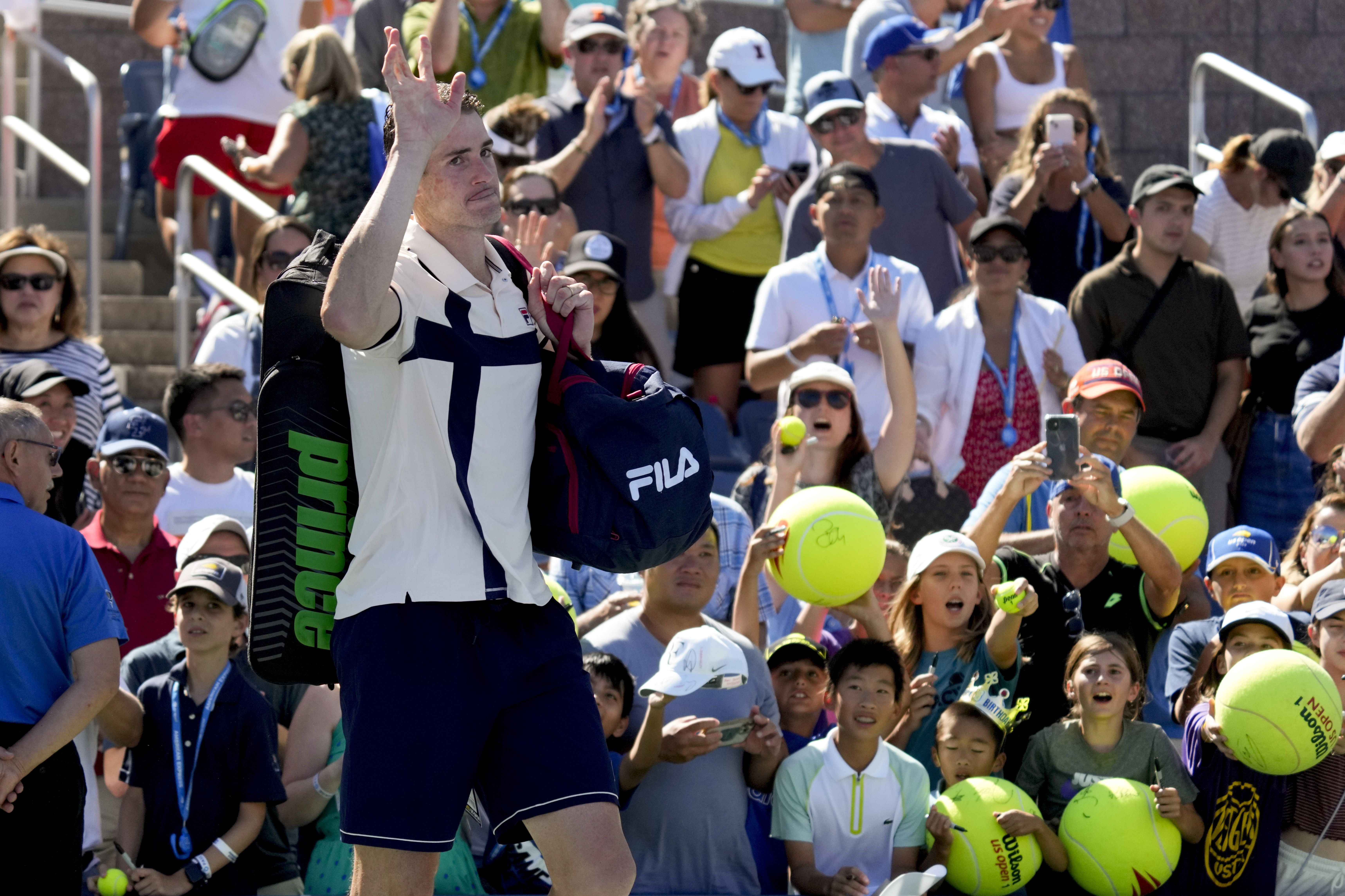 Isner's US Open, tennis career end in a 5th-set tiebreak loss 