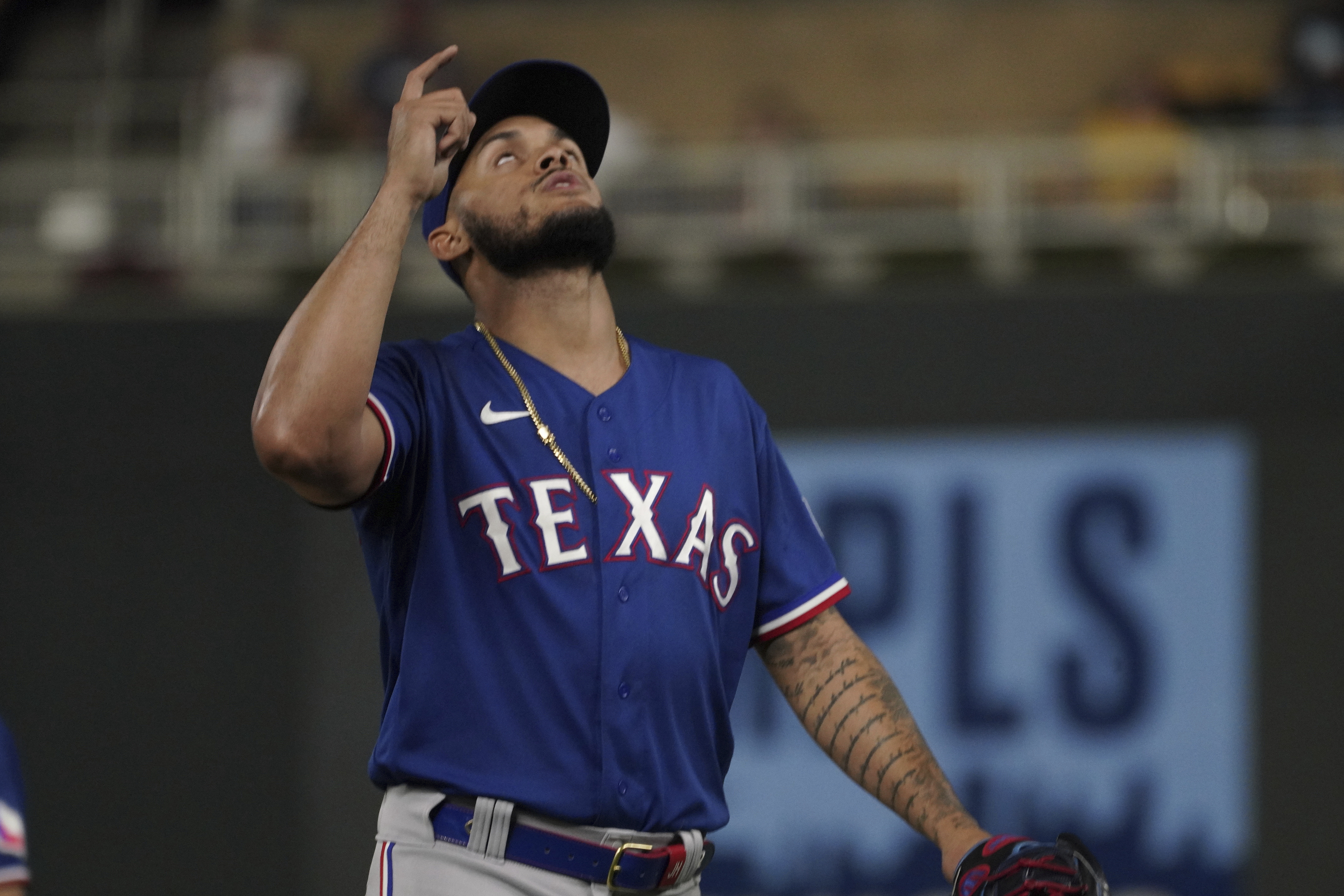 Jonathan Hernandez's role in Rangers' bullpen becoming clearer