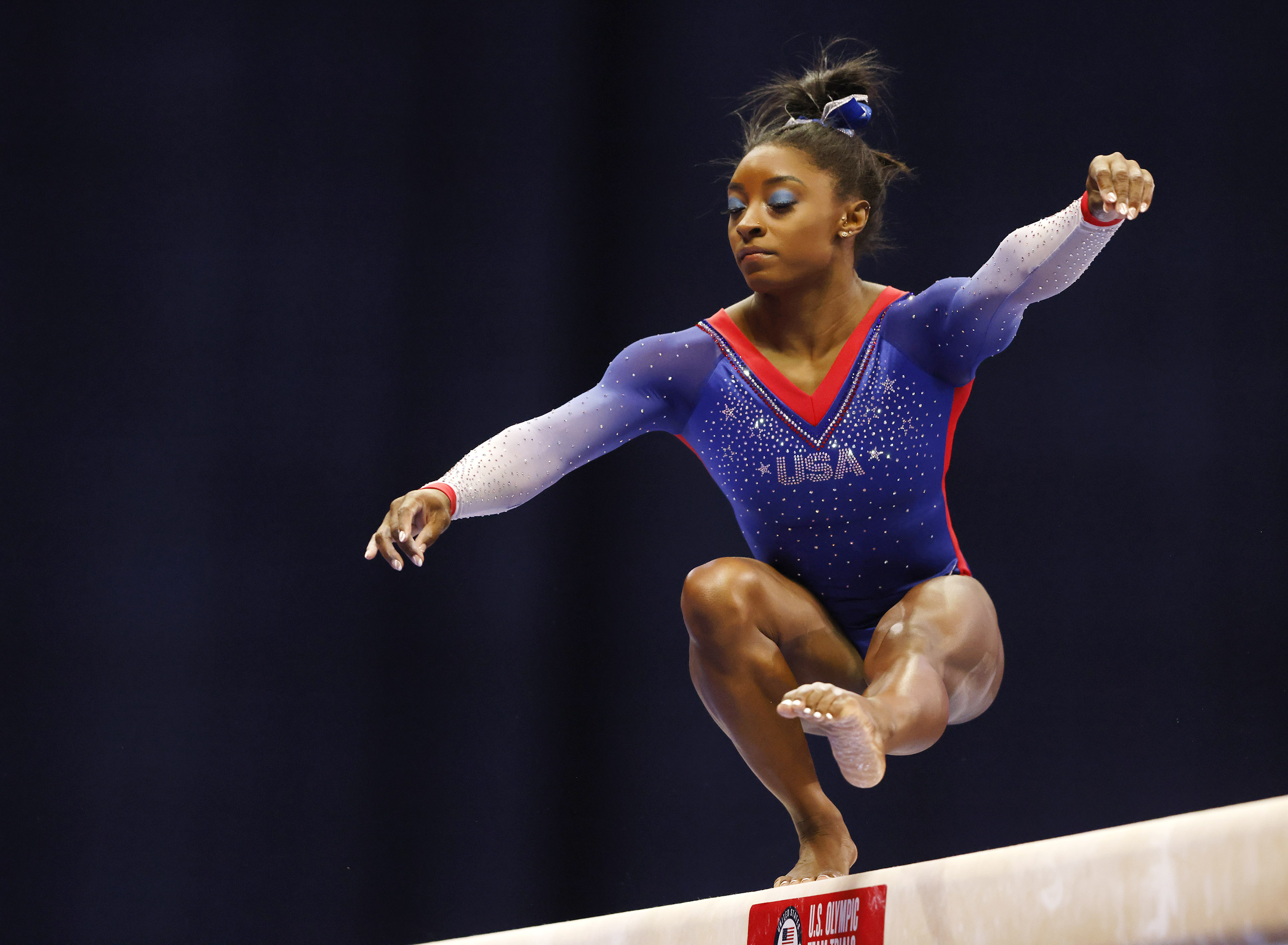 Texans Simone Biles Jordan Chiles Dominate First Day Of U S Gymnastics Olympic Trials