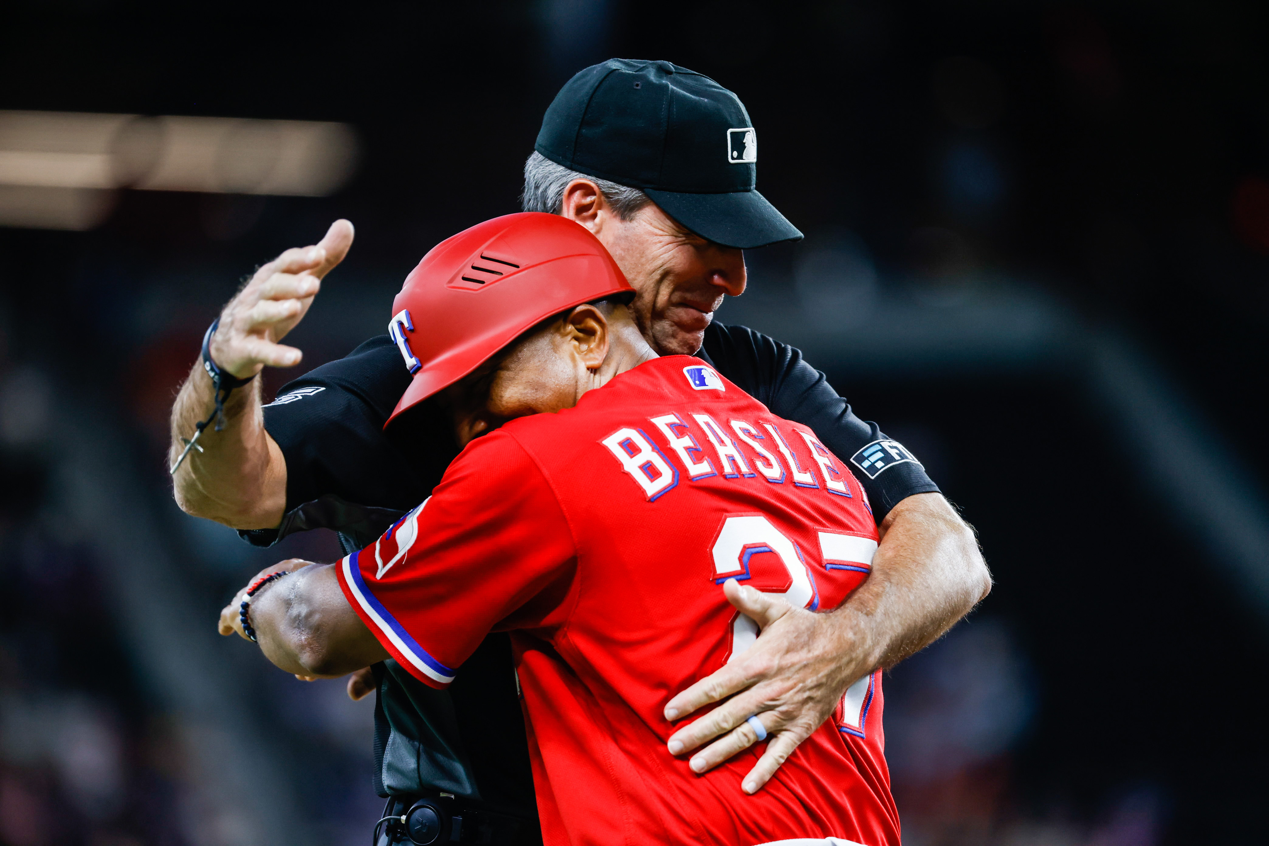 Y'all really are couple goals 🥺❤️ #mlb #texasrangers #joshsmith