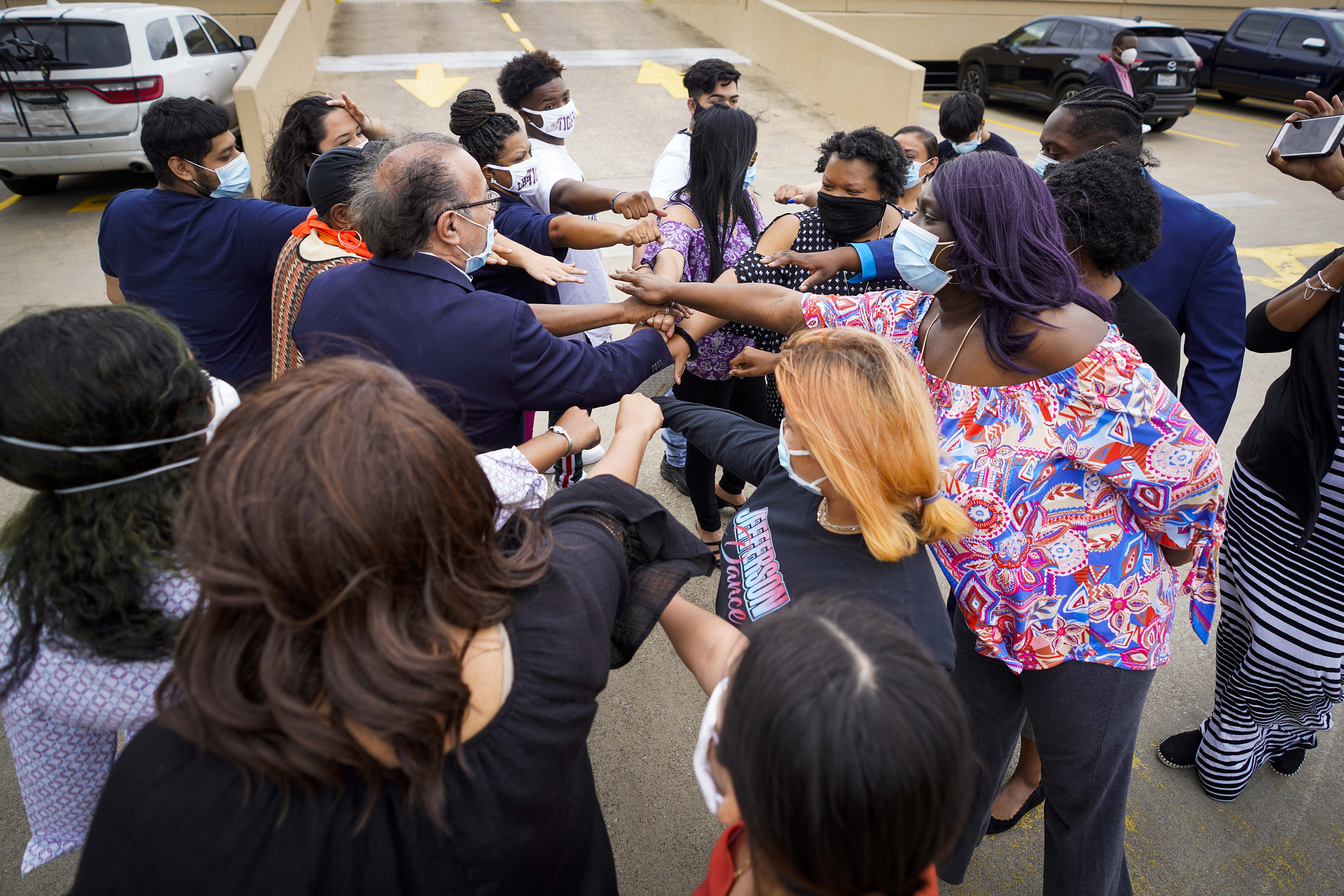 49ers hold virtual ceremony for grads of all ages