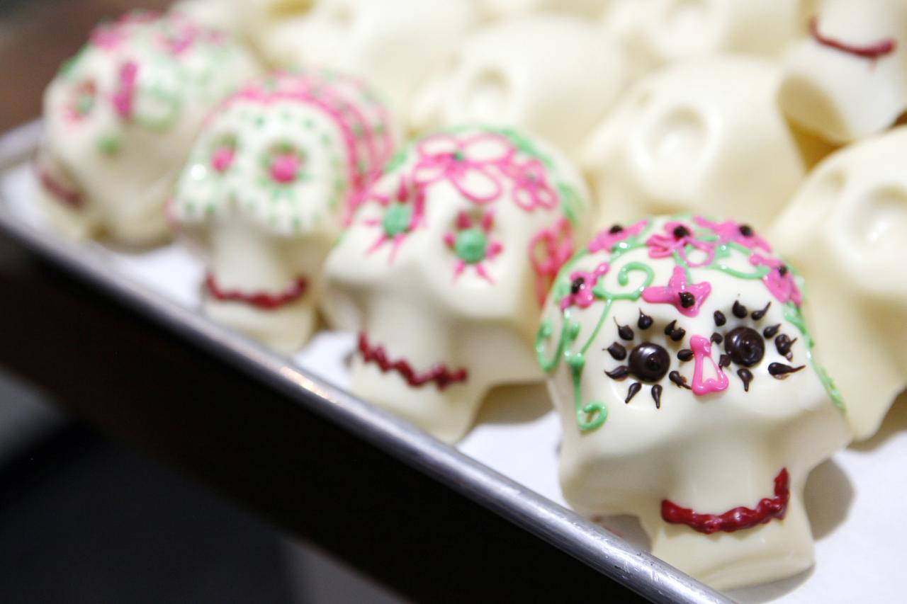 Calaveras decoradas y todo sobre decoración para Día de Muertos - México  Desconocido