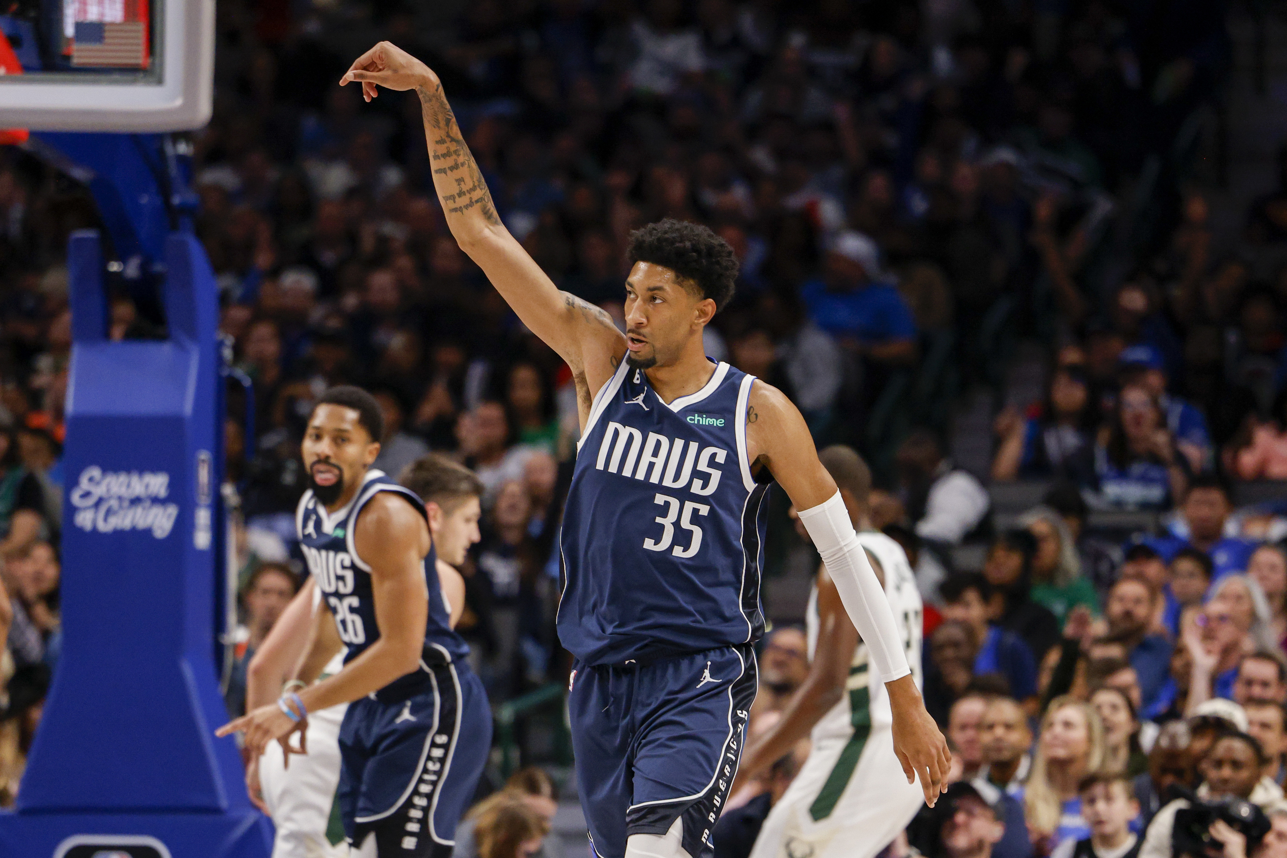 Evaluating Christian Wood's contract, Mavericks' roster outlook as NBA  trade cycle begins