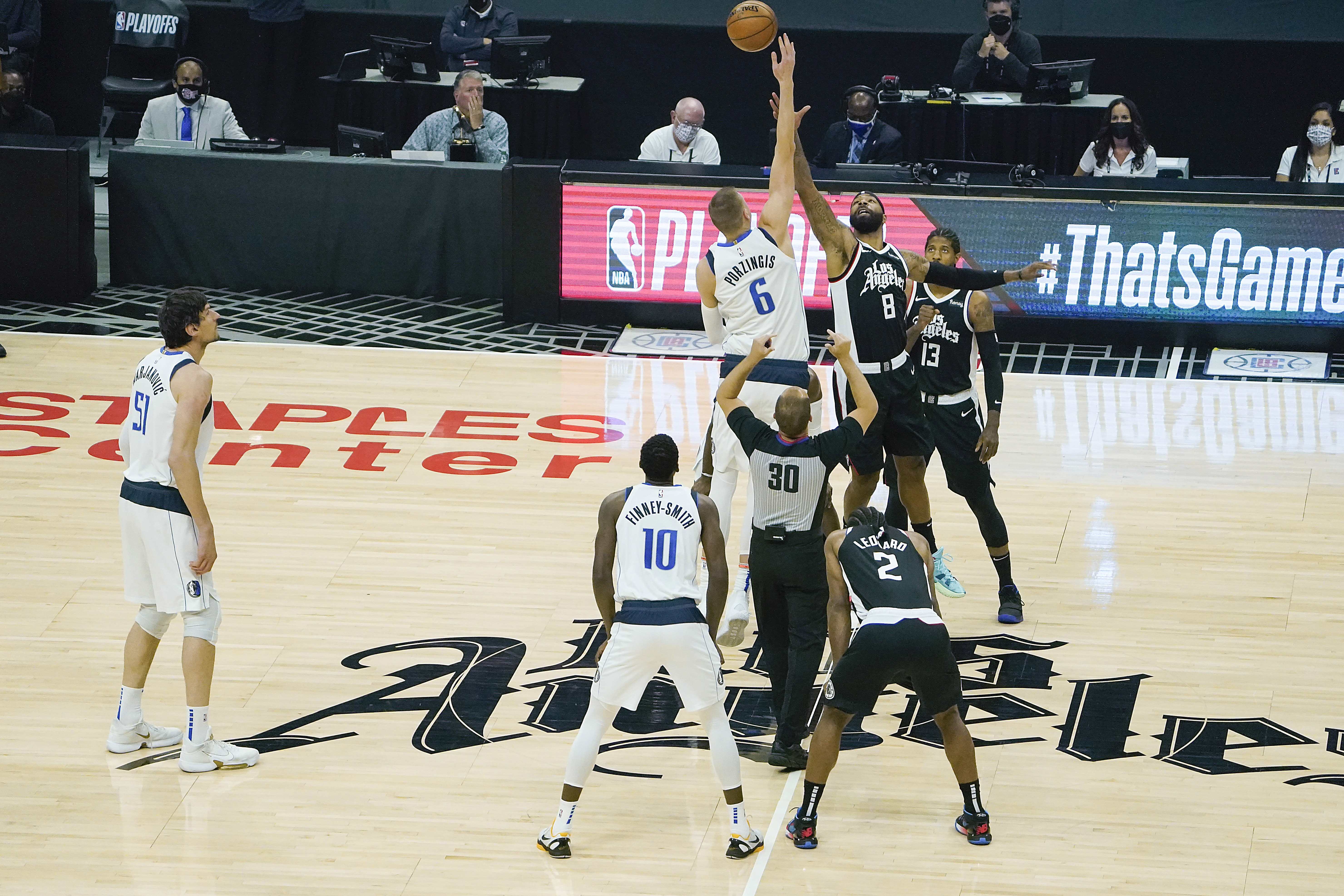 Boban Marjanović Completes the NBA's Texas Triangle