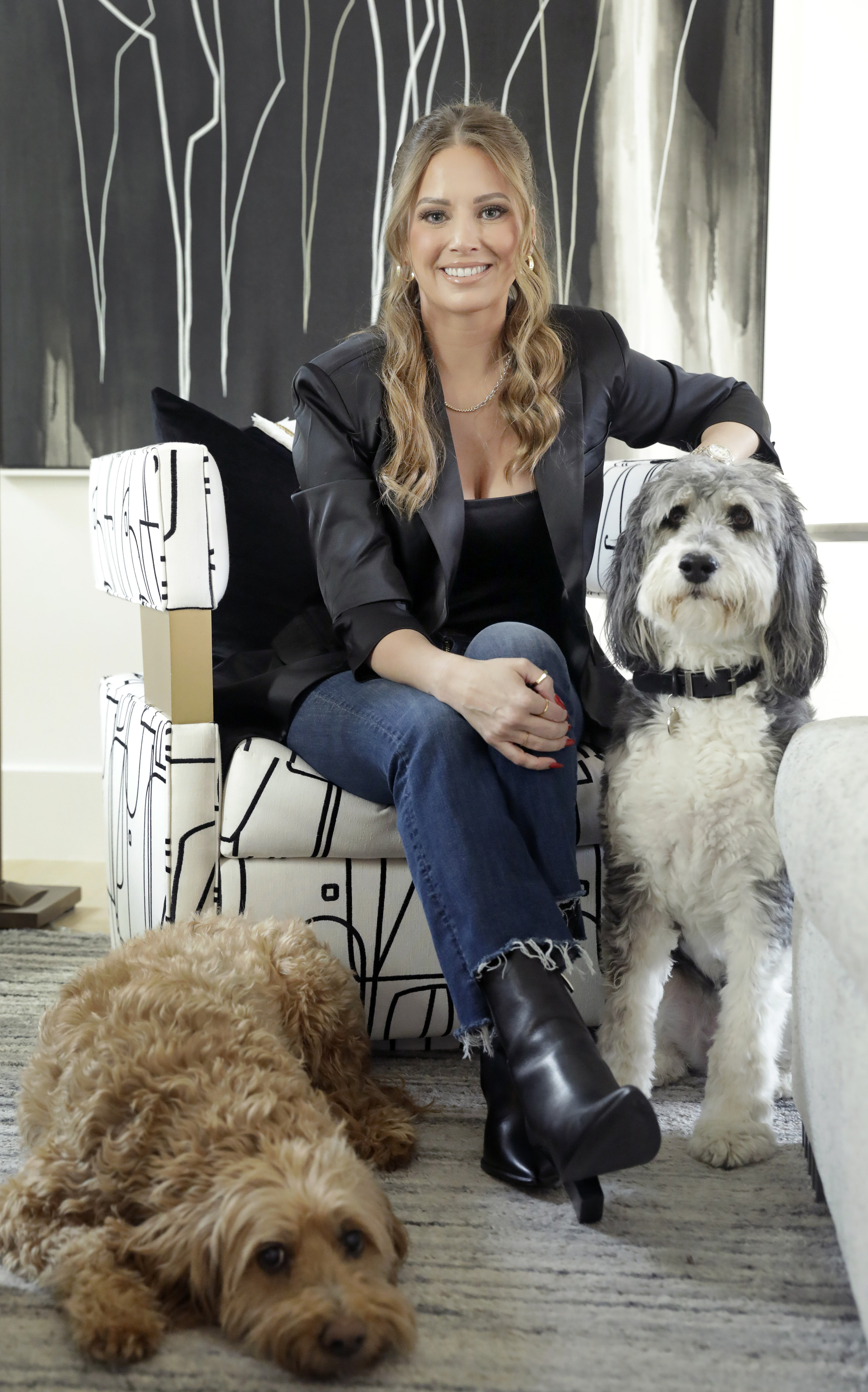 5 things to know about Tiffany Gomas, the not real woman on a DFW flight