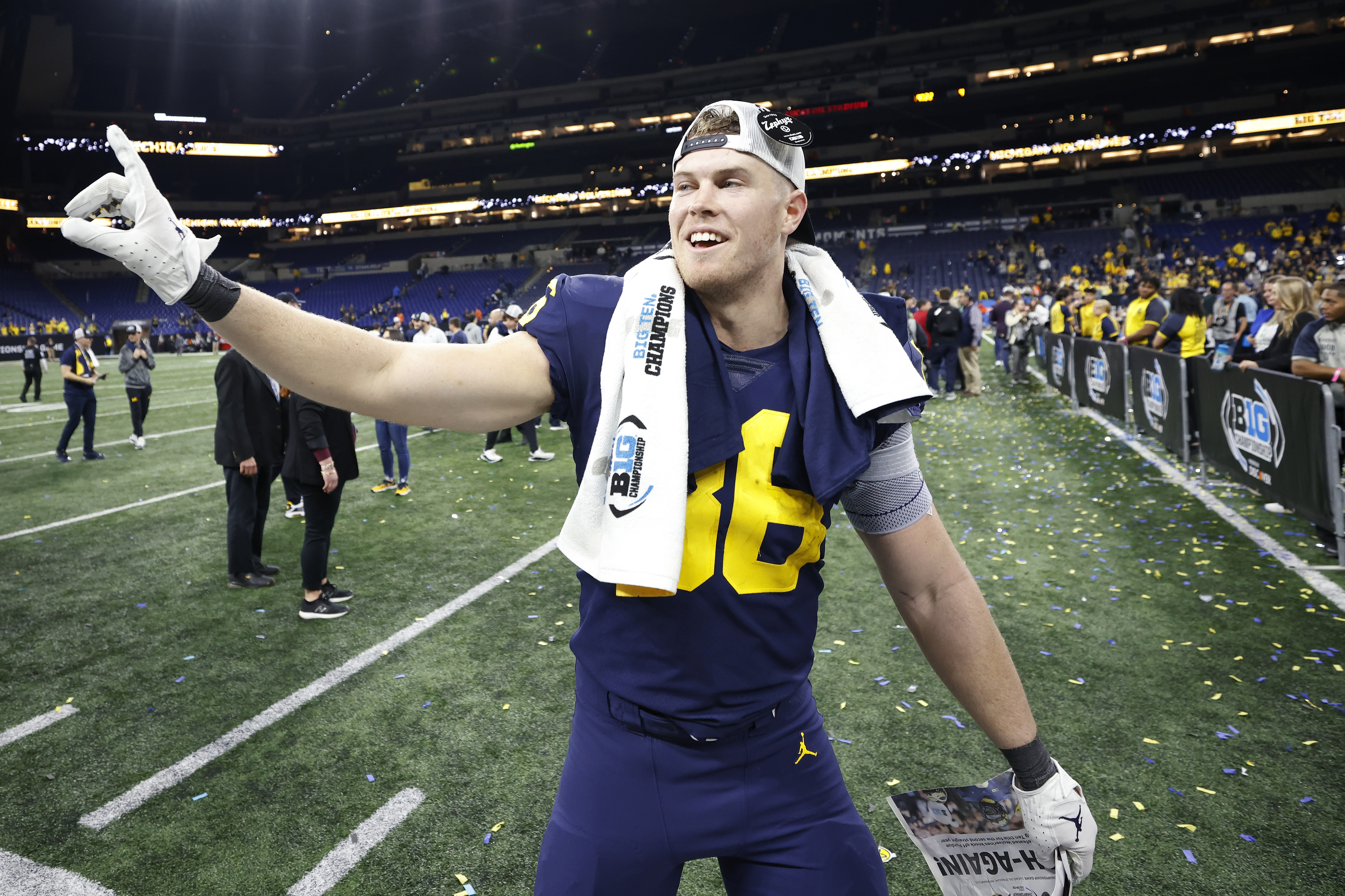 Who is Luke Schoonmaker, the Dallas Cowboys' second-round draft pick?