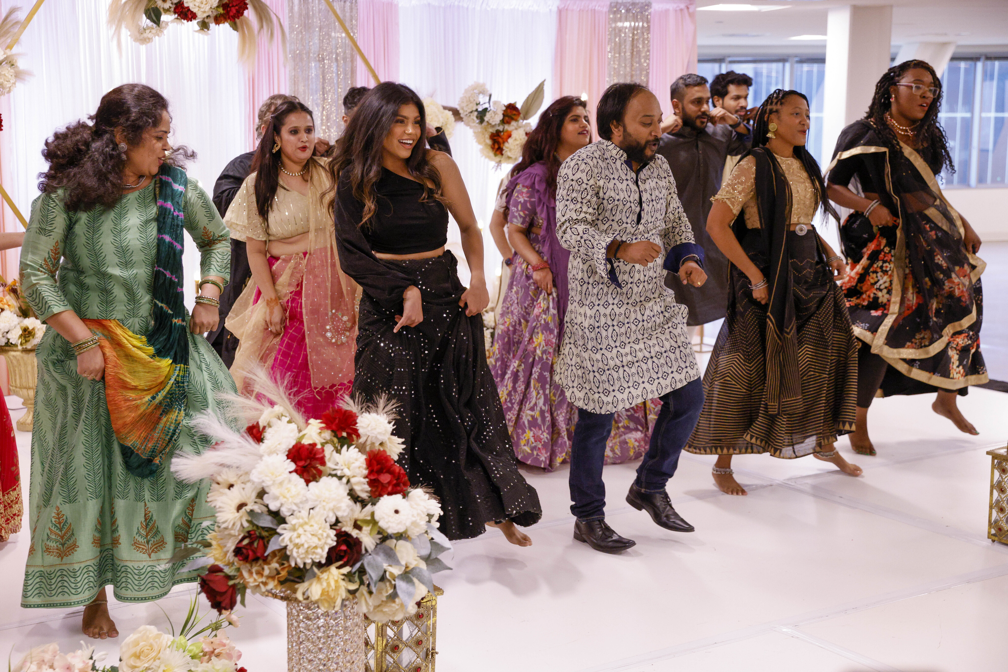 Diwali 2022: Trendy outfit ideas for this festive season