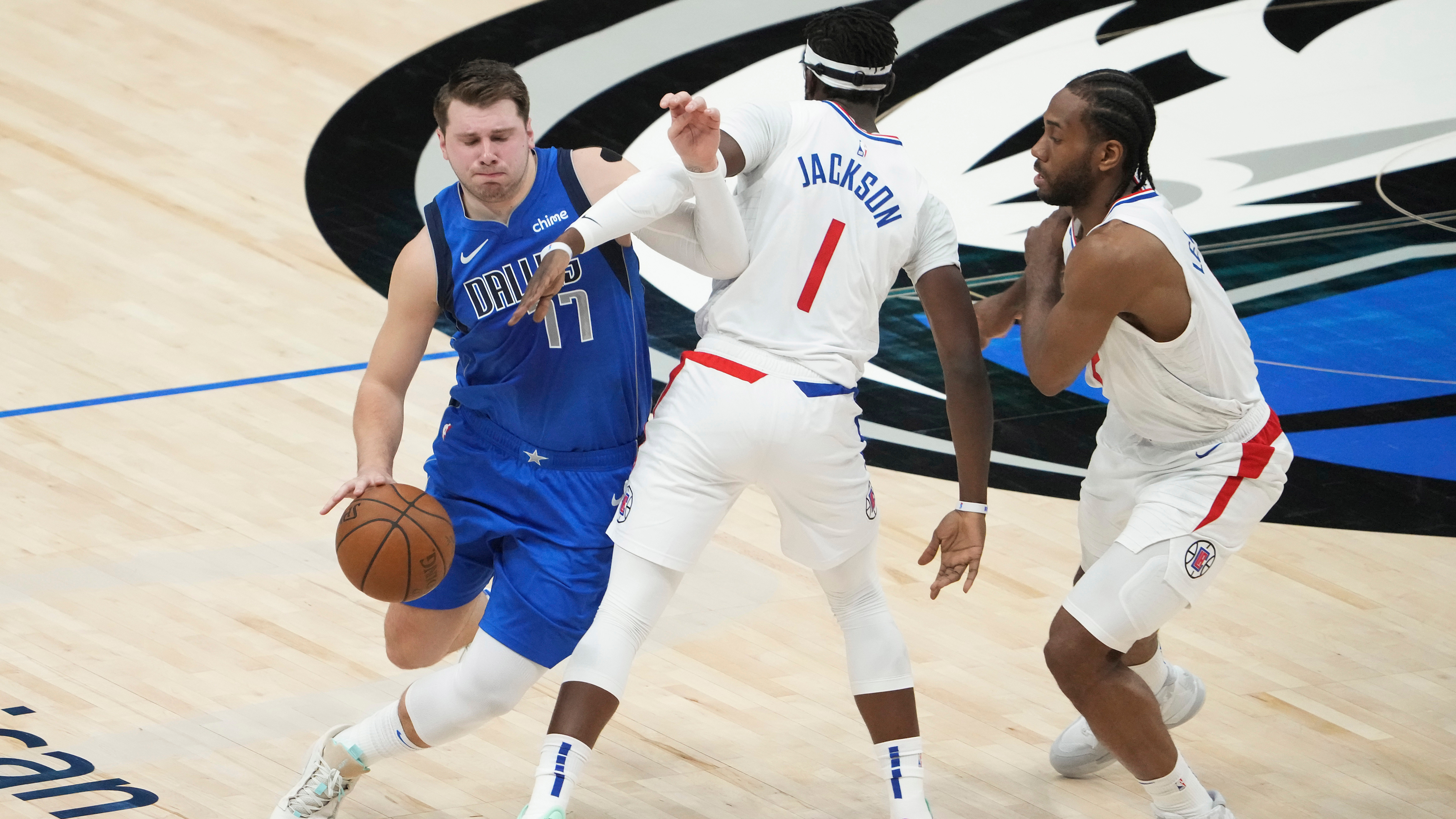Playoff basketball is back in Dallas, and so are big crowds - Mavs