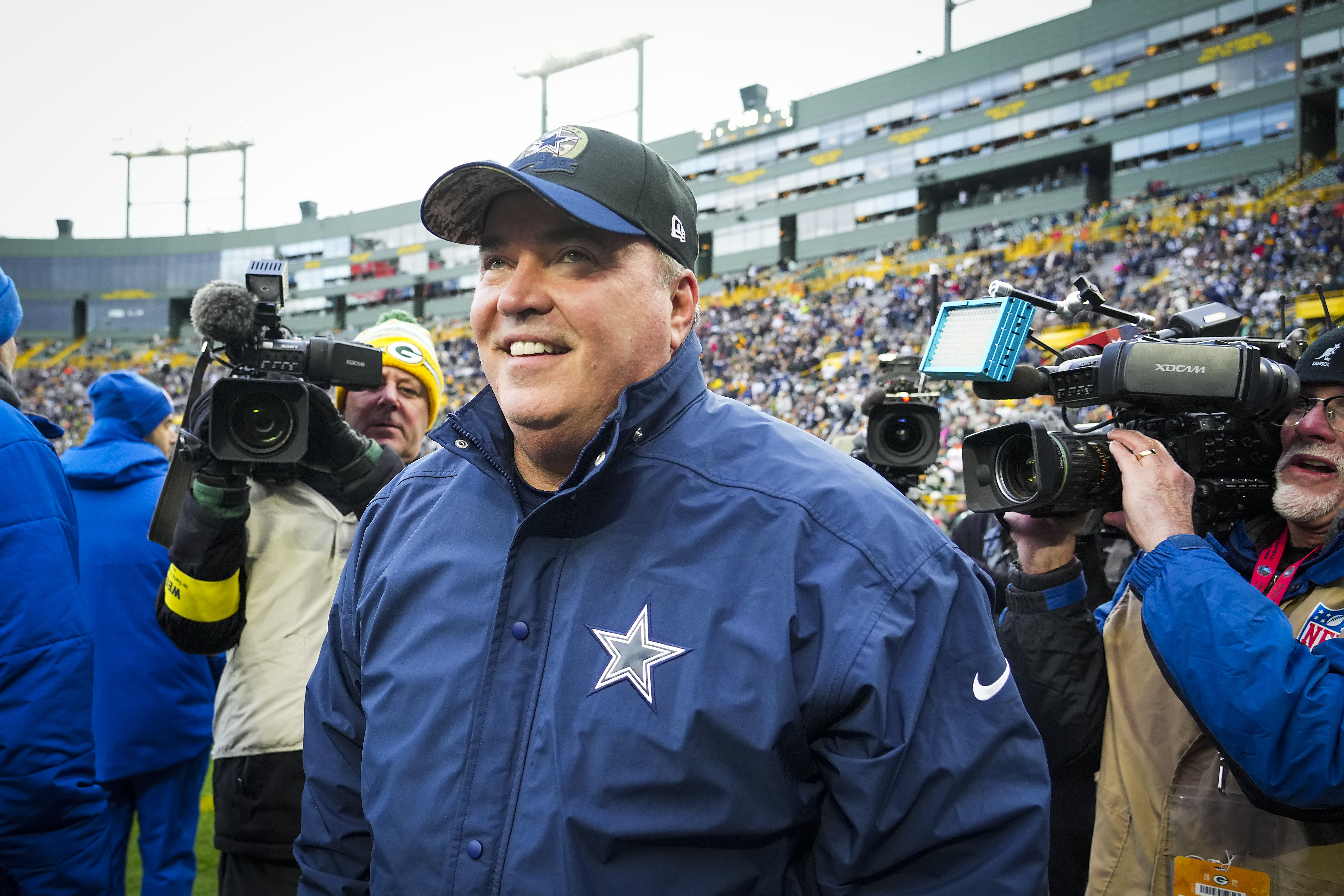 Packers vs Cowboys Preview: How will Green Bay handle Micah Parsons? - Acme  Packing Company