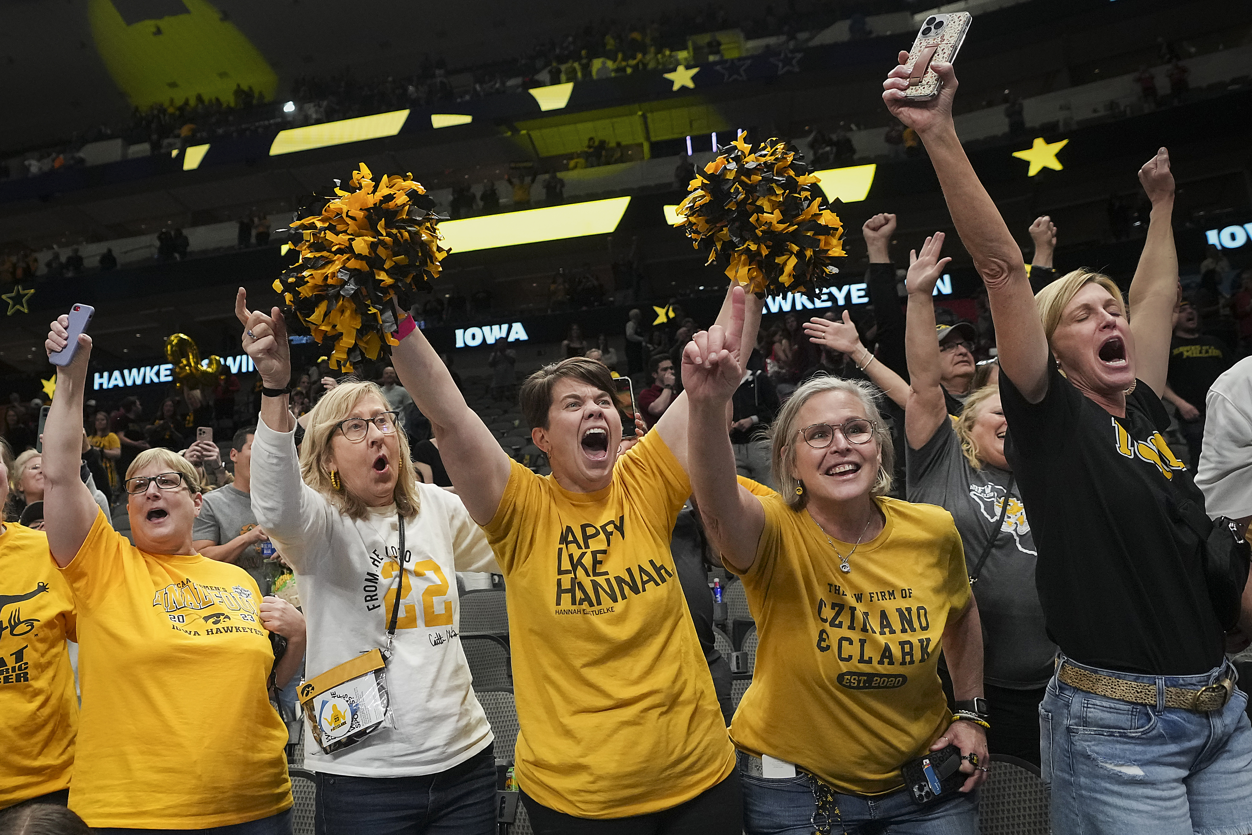 100th game for Caitlin Clark at Iowa is for national title